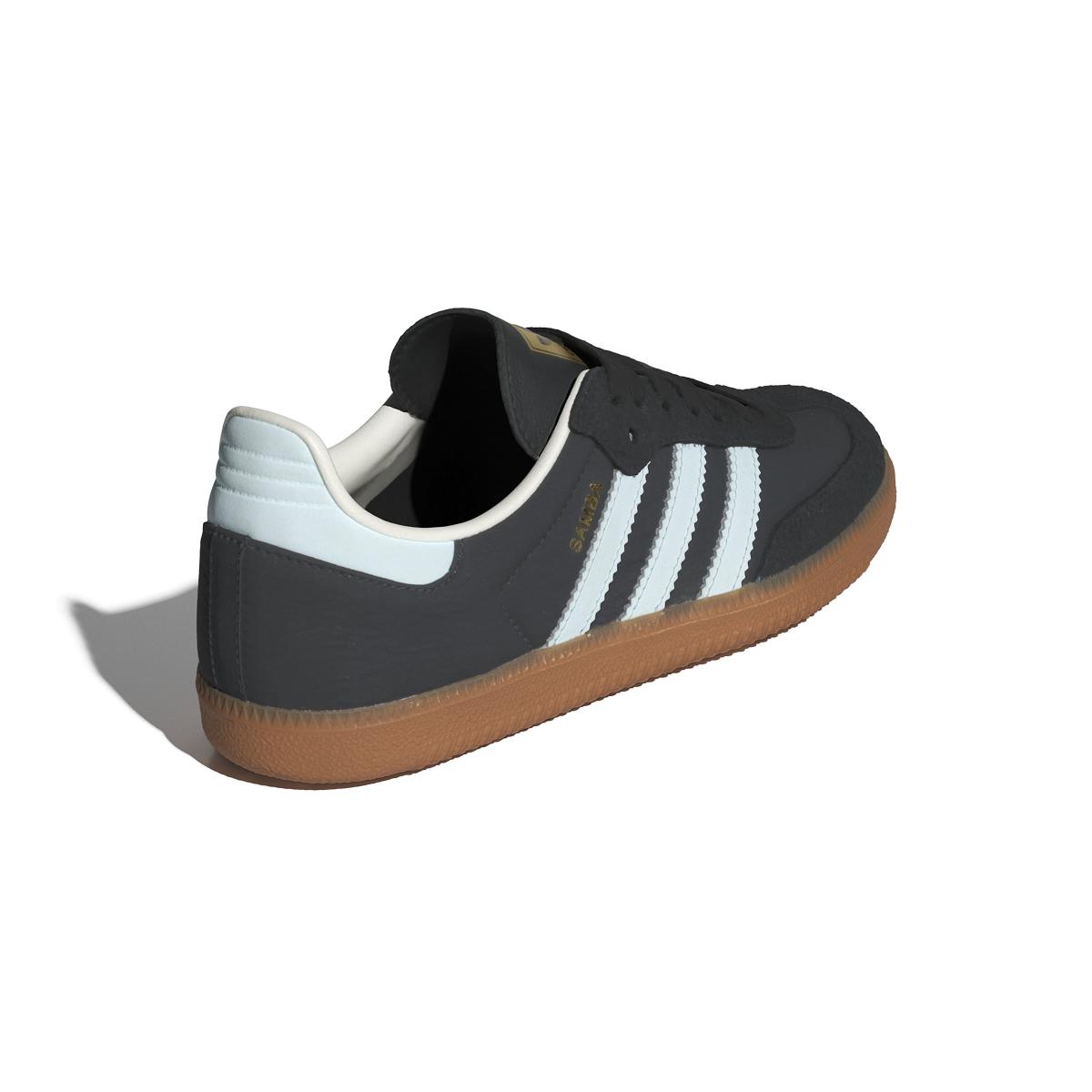 product/2/0/2025_08_adidas_id0493_7_footwear_photography_back_lateral_top_view_white.jpg
