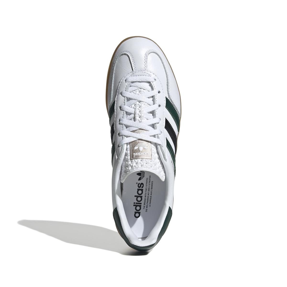product/2/0/2025_08_adidas_ie2957_3_footwear_photography_top_portrait_view_white.jpg