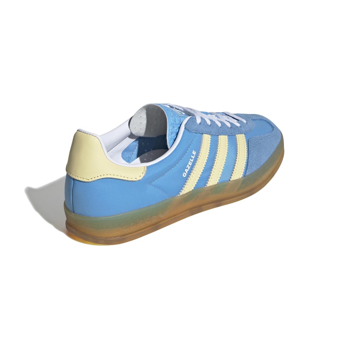 product/2/0/2025_08_adidas_ie2960_7_footwear_photography_back_lateral_top_view_white.jpg