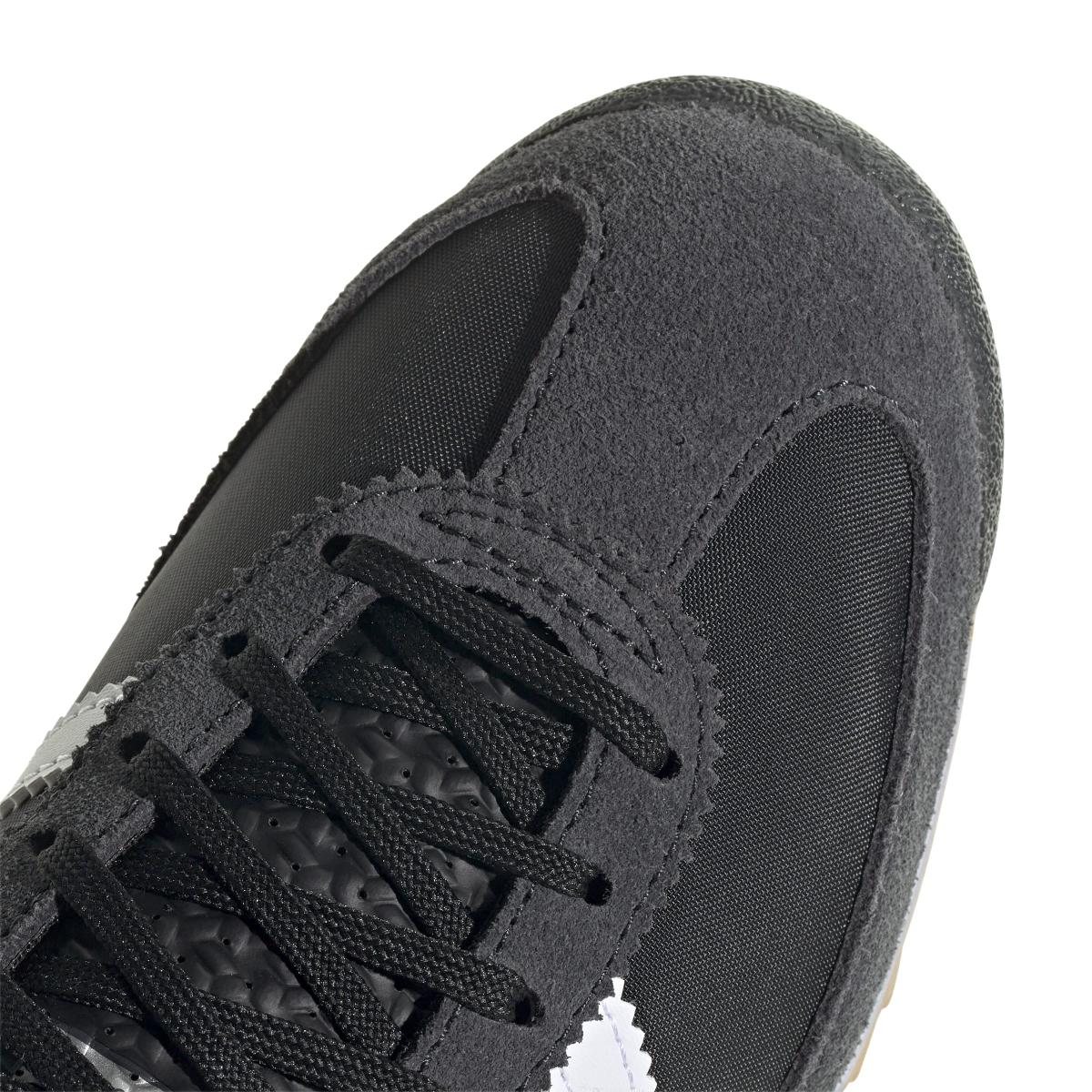 product/2/0/2025_08_adidas_jh7390_8_footwear_photography_detail_view_1_white.jpg