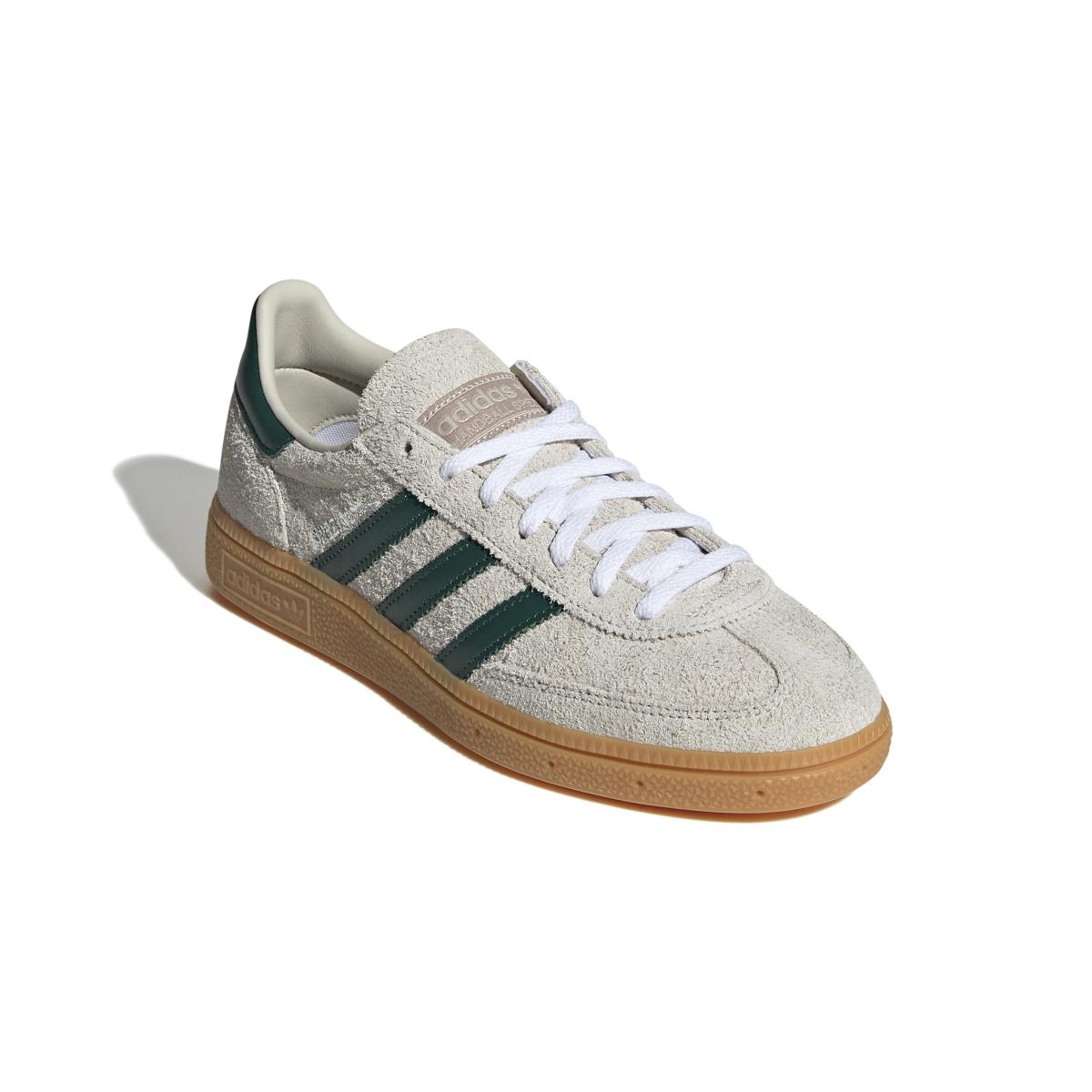 product/2/0/2025_08_adidas_js0242_6_footwear_photography_front_lateral_top_view_white.jpg