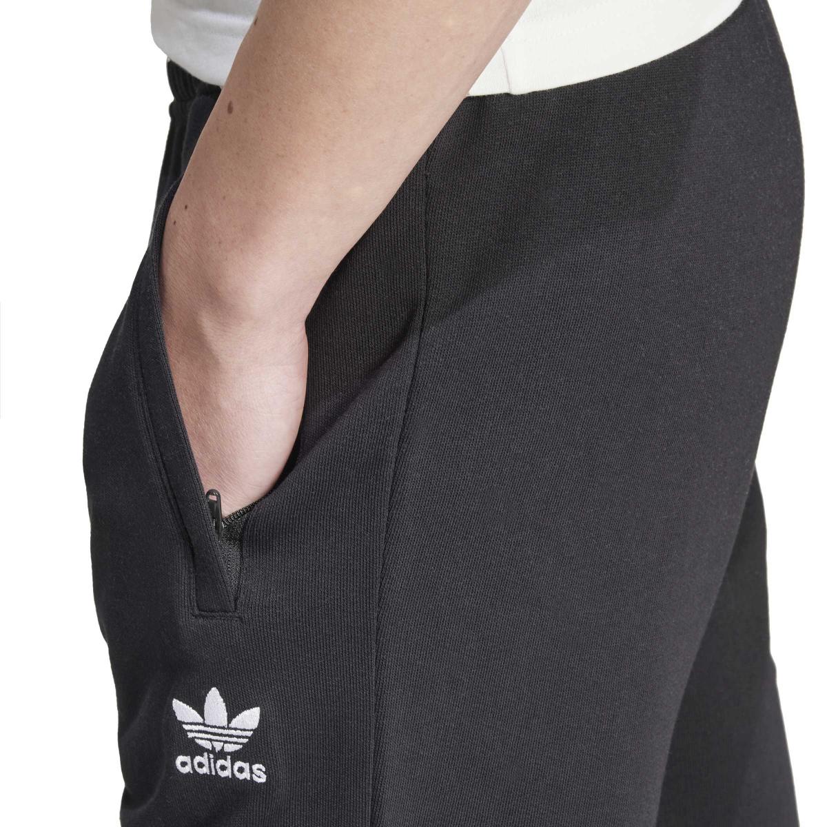 product/2/0/2025_09_adidas_ix7683_6_apparel_on_model_detail_view_1_white.jpg