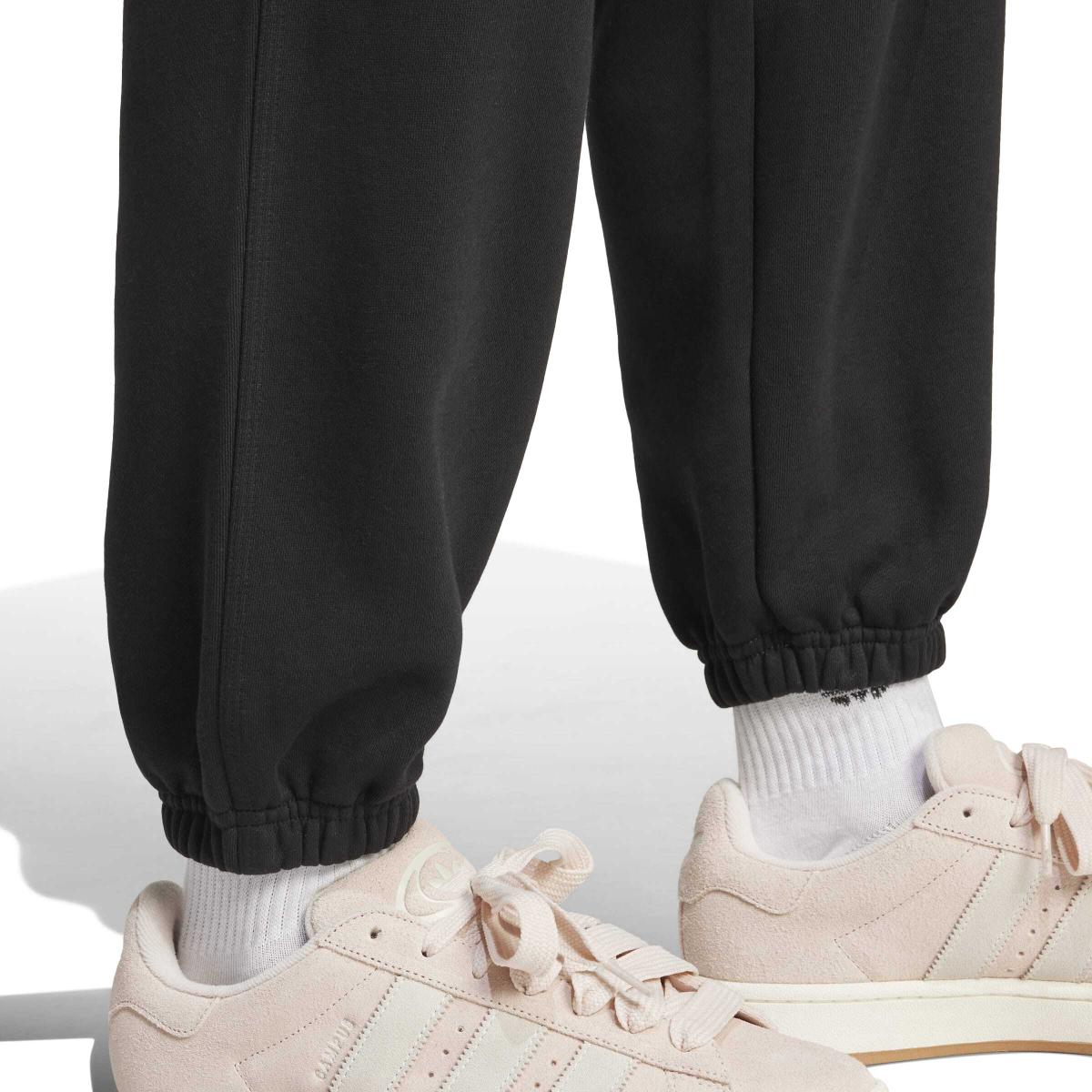 product/2/0/2025_09_adidas_iy9637_7_apparel_on_model_detail_view_2_white.jpg