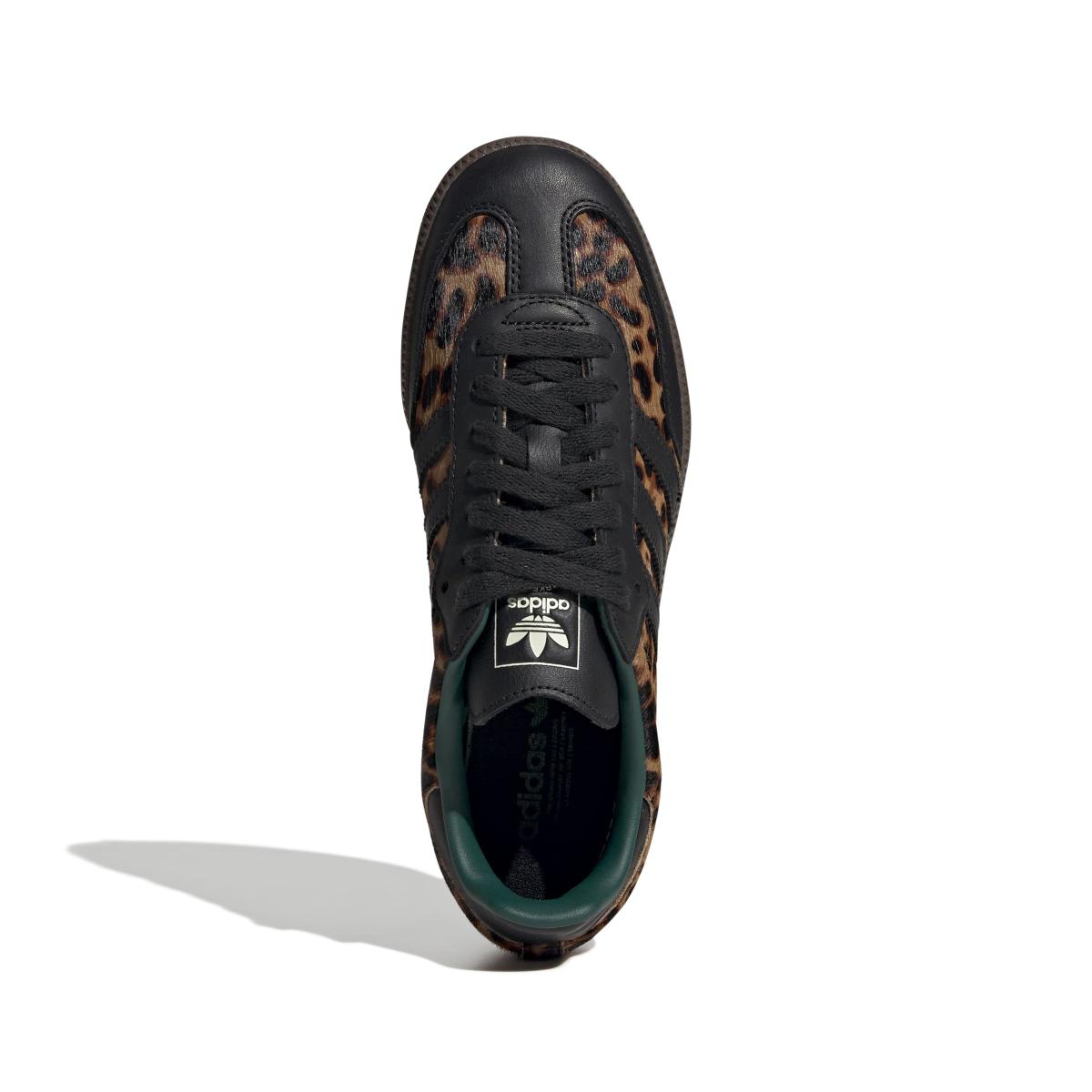 product/2/0/2025_09_adidas_ji2735_3_footwear_photography_top_portrait_view_white.jpg