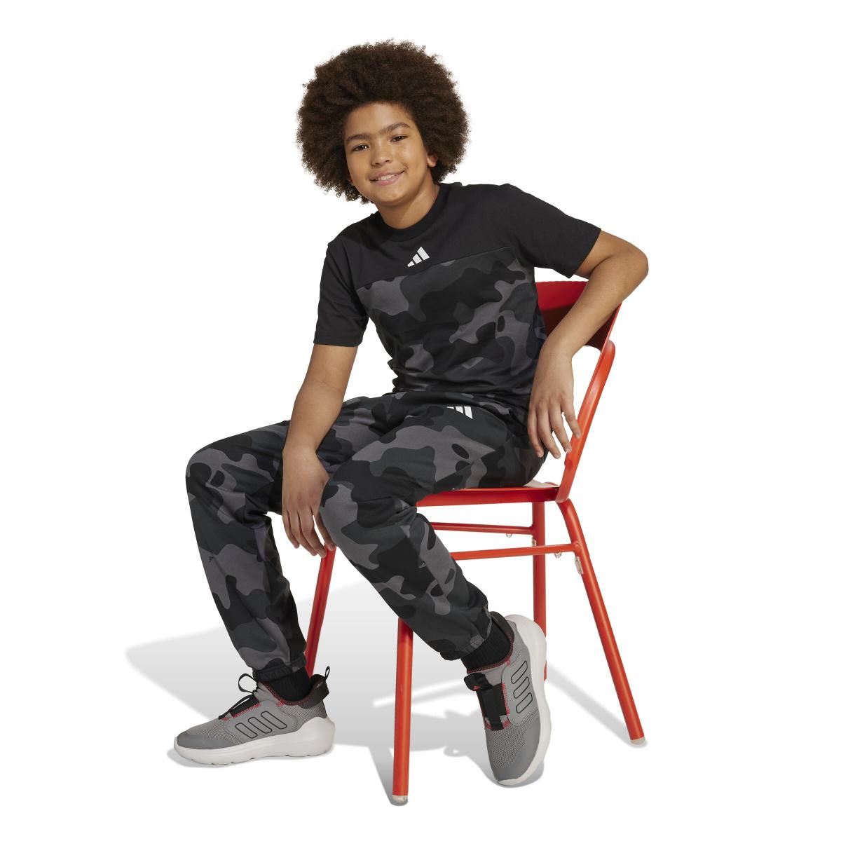 product/2/0/2025_09_adidas_jn2224_6_apparel_on_model_detail_view_2_white.jpg