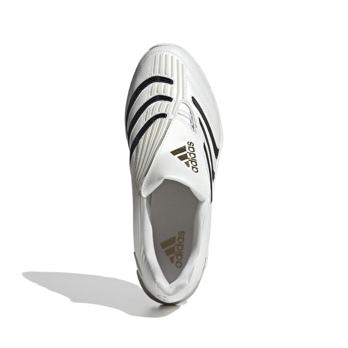 product/2/0/2025_09_adidas_jp7121_3_footwear_photography_top_portrait_view_white.jpg