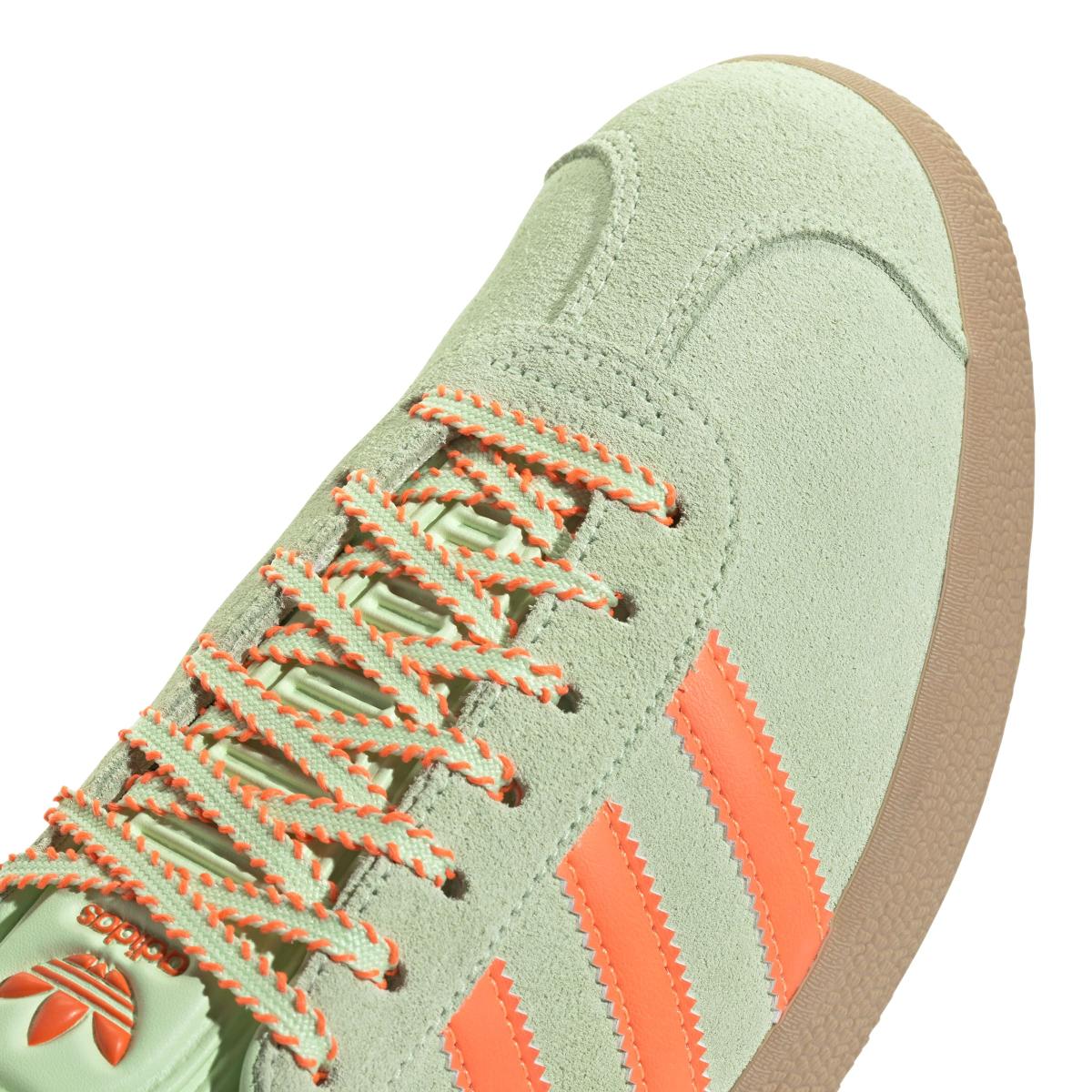 product/2/0/2025_10_adidas_jh7212_8_footwear_photography_detail_view_1_white.jpg