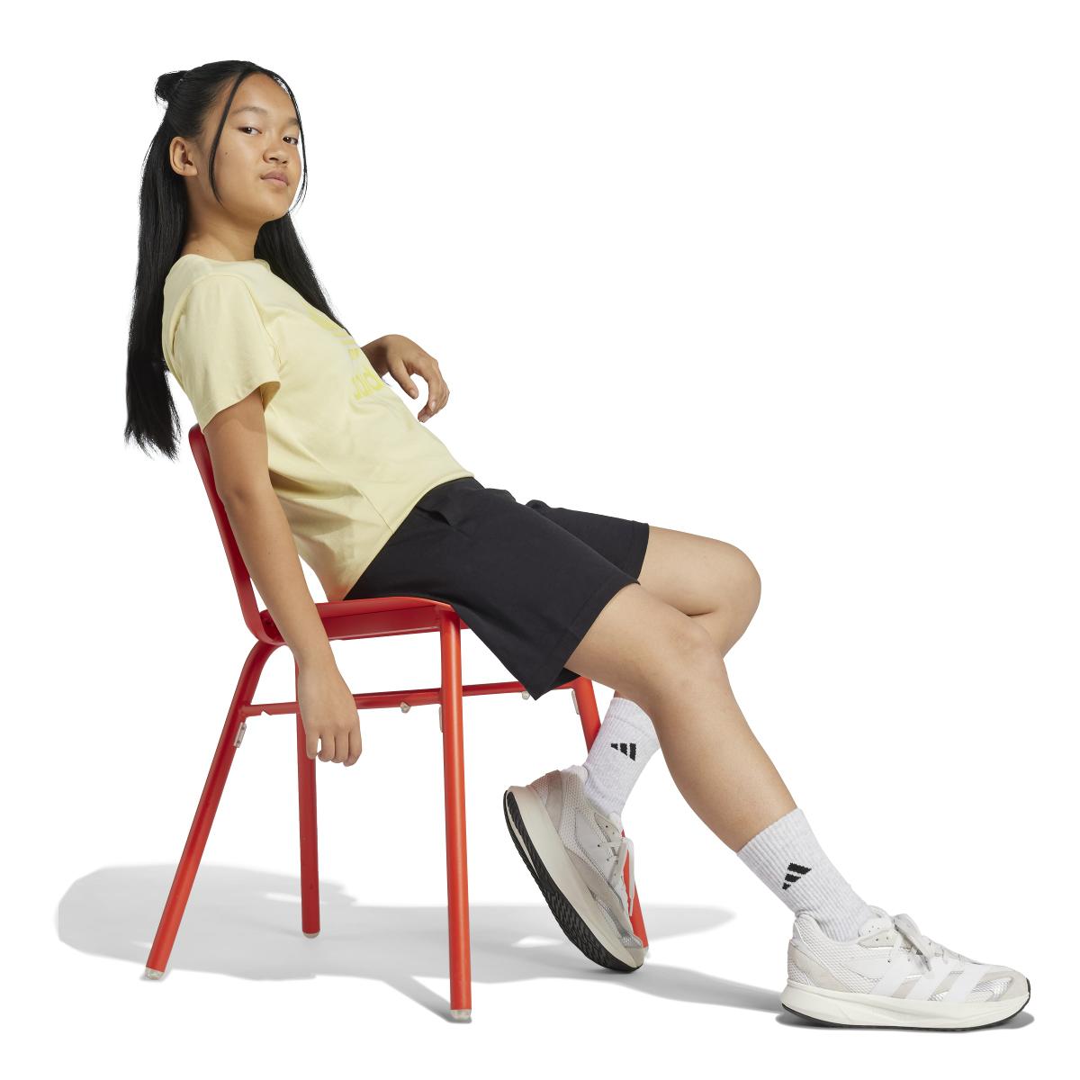 product/2/0/2025_adidas_je1391_5_apparel_on_model_detail_view_1_white.jpg
