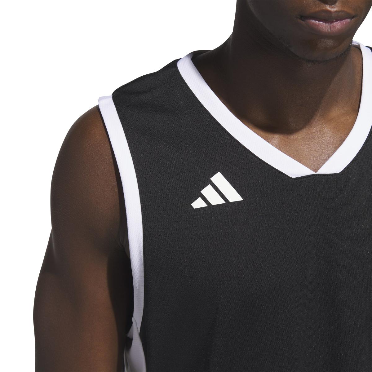 product/2/0/2025_adidas_jm2654_6_apparel_on_model_detail_view_1_white.jpg