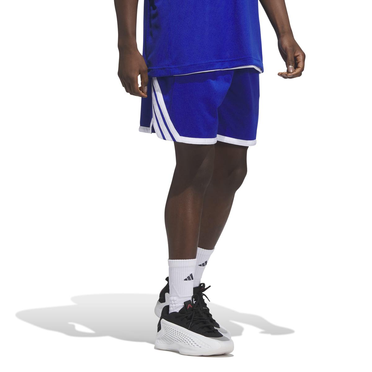product/2/0/2025_adidas_jm5106_6_apparel_on_model_walking_view_white.jpg