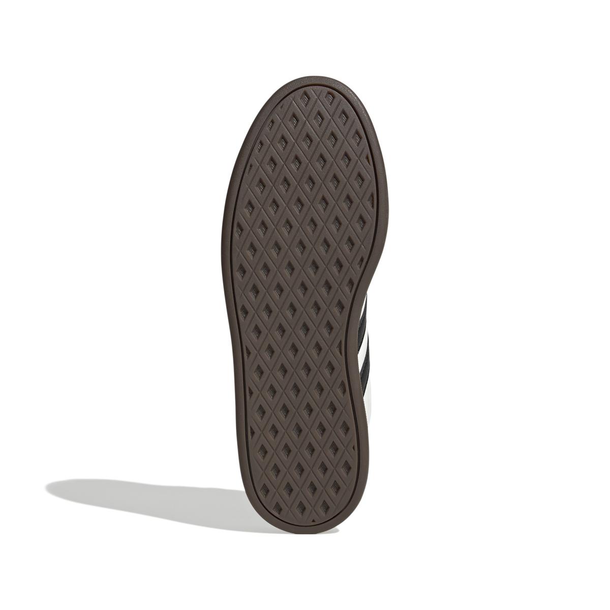 product/a/d/adidas-originals_jq8253_4_footwear_photography_bottom_view_white.jpg