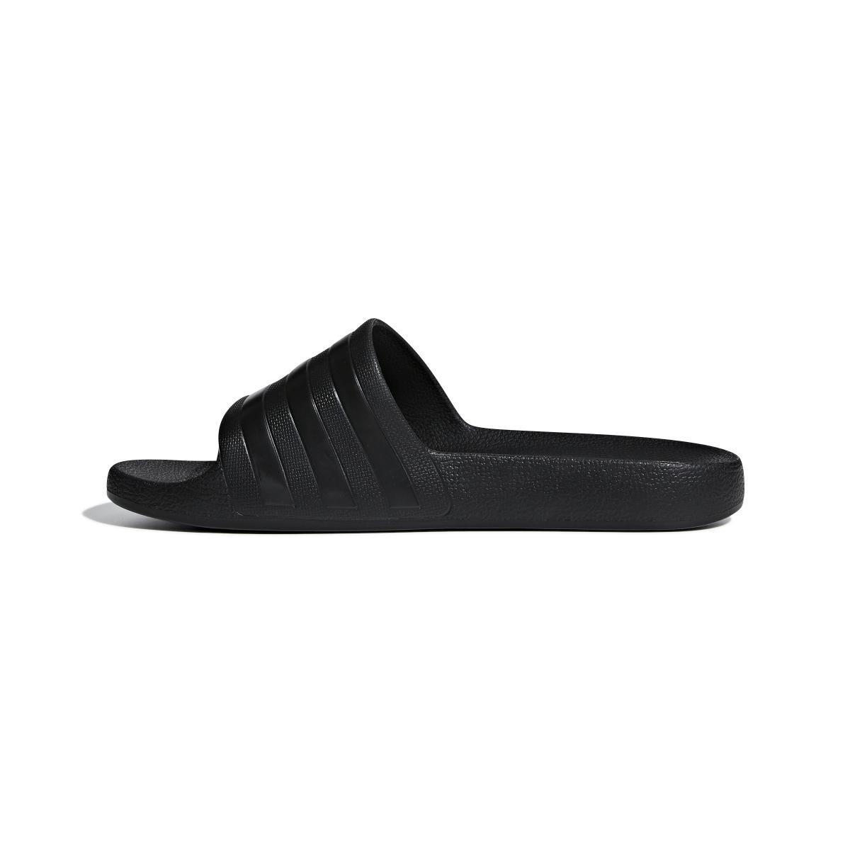 product/a/d/adidas_f35550_5_footwear_photography_side_medial_center_view_white-nw112824.jpg