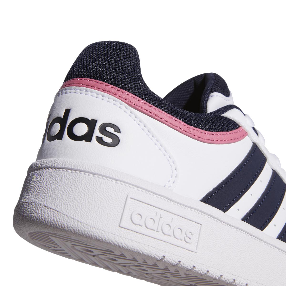 product/a/d/adidas_gw3037_8_footwear_photography_detail_view_1_white-030824x.jpg