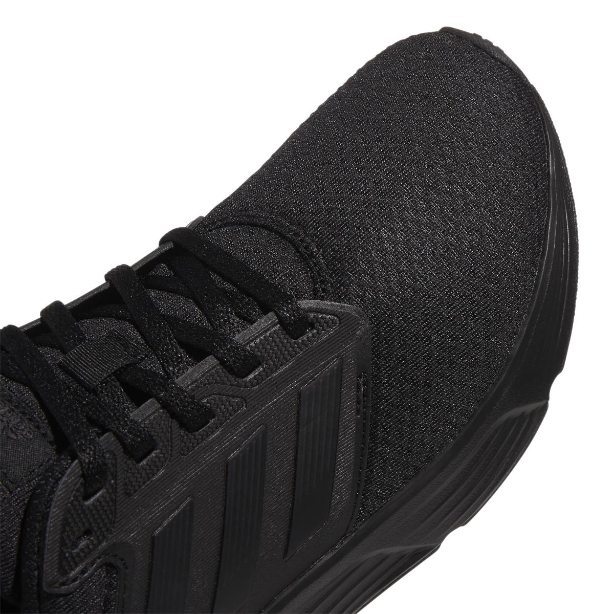 product/a/d/adidas_gw4131_8_footwear_photography_detail_view_1_white_000.jpg