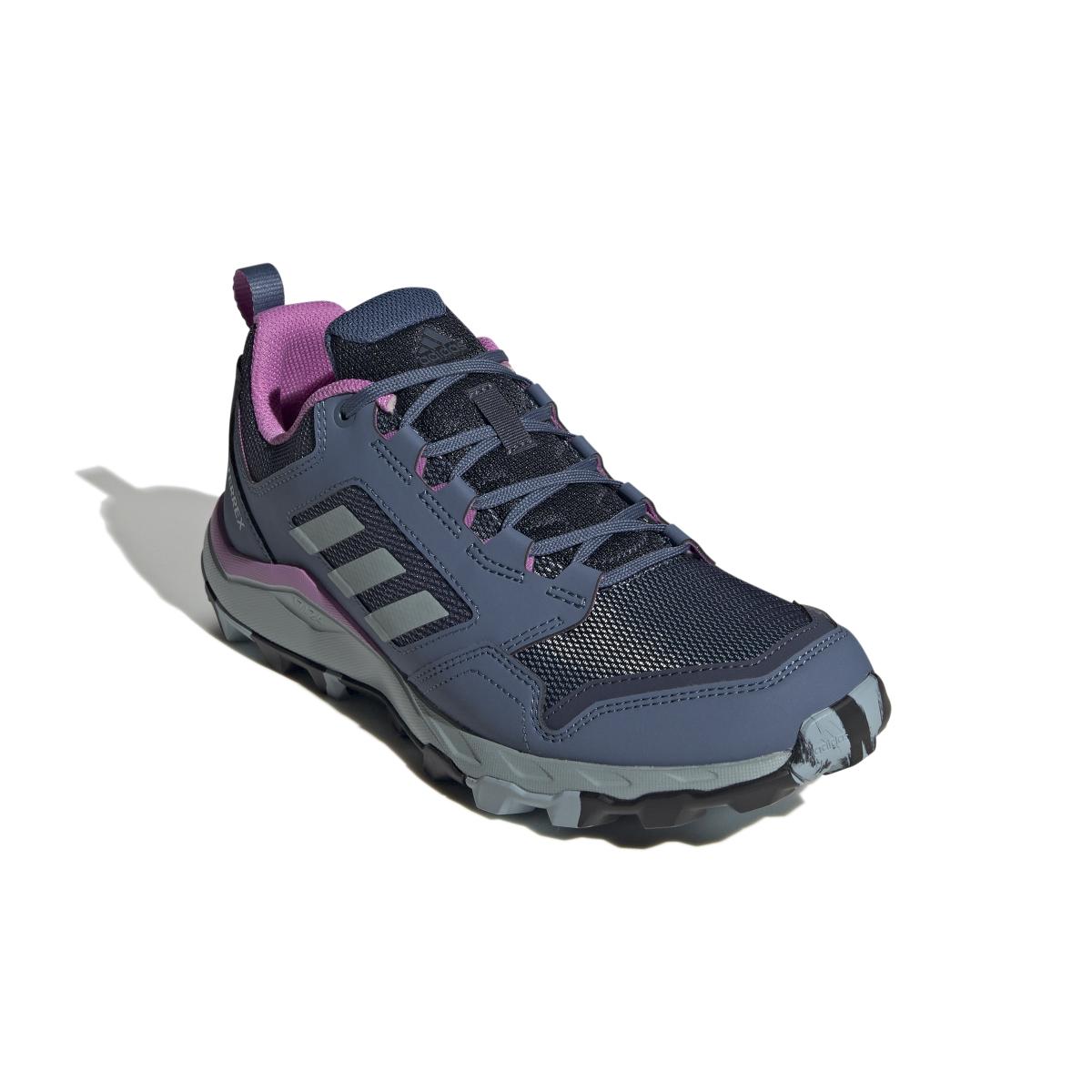 product/a/d/adidas_gz4080_6_footwear_photography_front_lateral_top_view_white_000.jpg