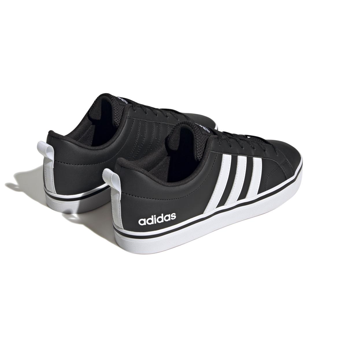 product/a/d/adidas_hp6009_7_footwear_photography_back_lateral_top_view_white-nw052424.jpg