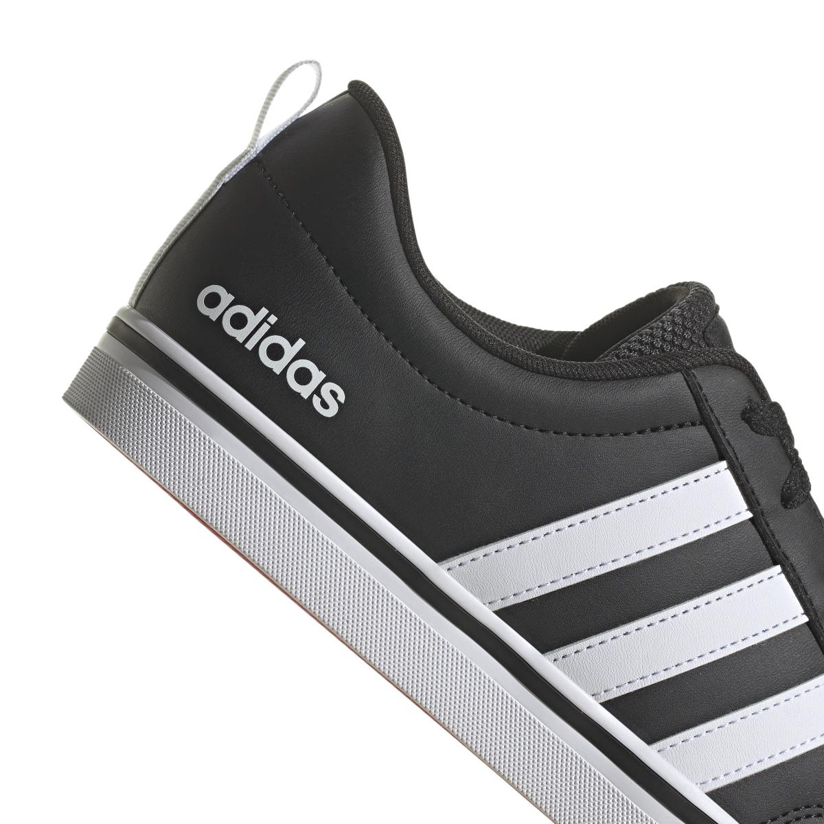 product/a/d/adidas_hp6009_8_footwear_photography_detail_view_1_white-nw052424.jpg