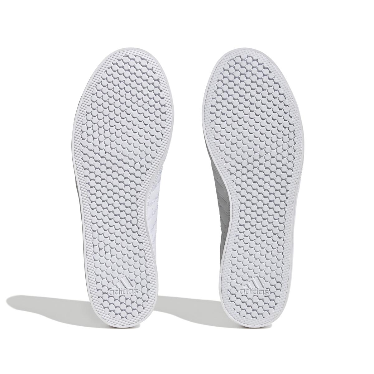 product/a/d/adidas_hp6012_4_footwear_photography_bottom_view_white-nw052424.jpg