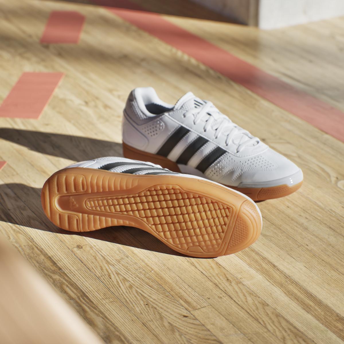 product/a/d/adidas_hq3518_17_footwear_photography_heromrktng_view_4-nw091625.jpg
