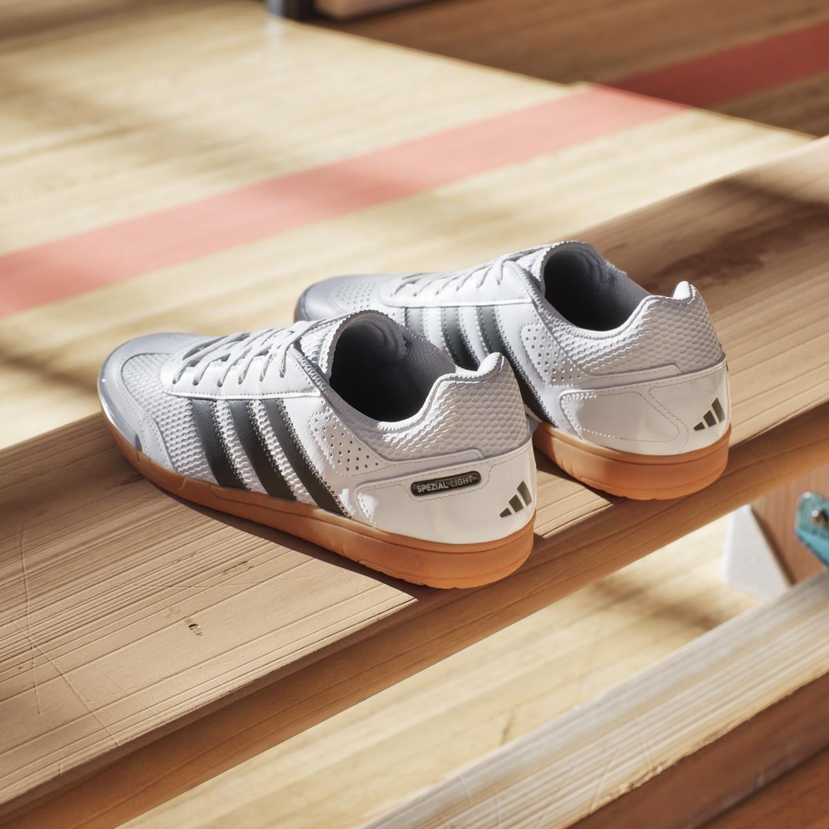 product/a/d/adidas_hq3518_19_footwear_photography_heromrktng_view_6-nw091625.jpg