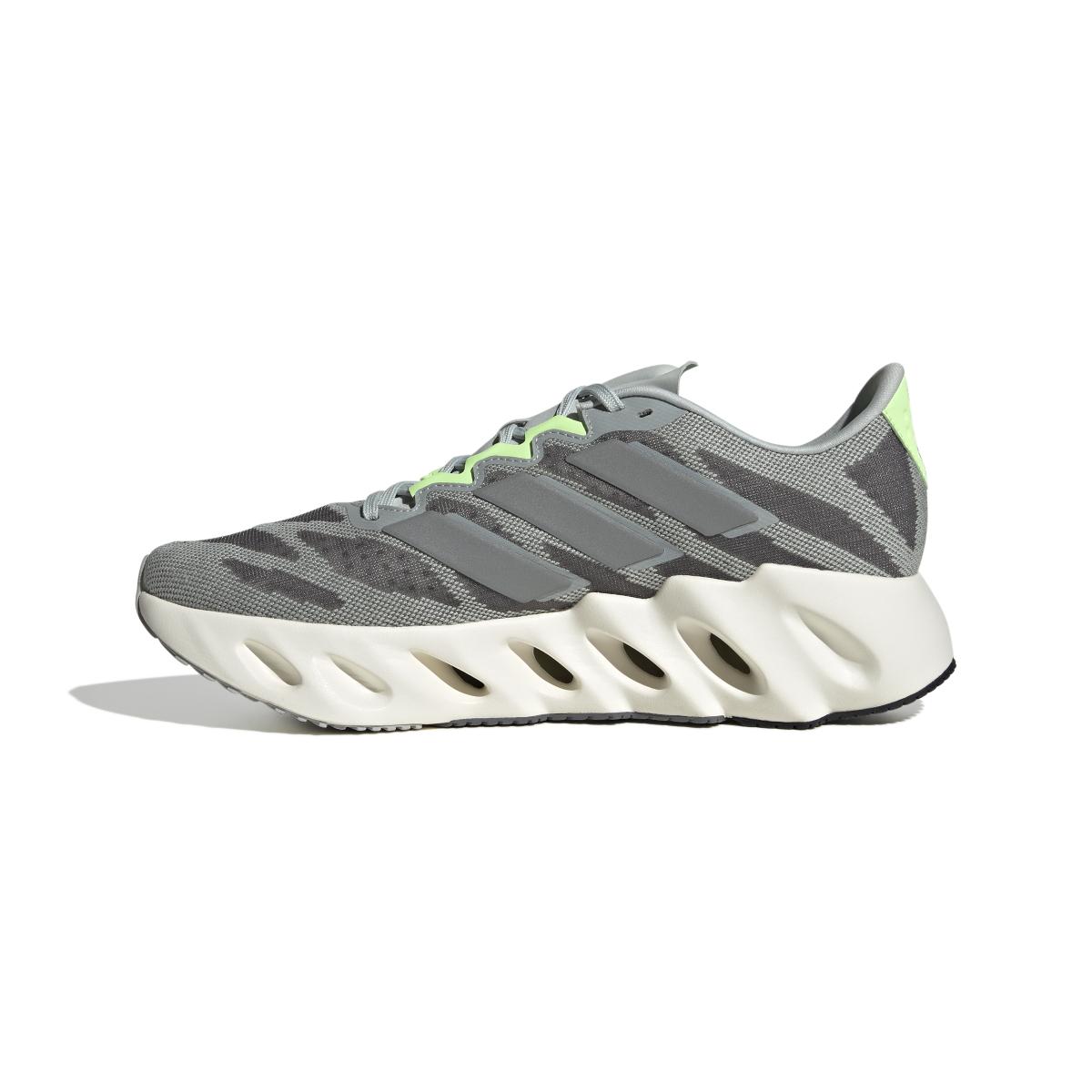 product/a/d/adidas_id2635_5_footwear_photography_side_medial_center_view_white.jpg