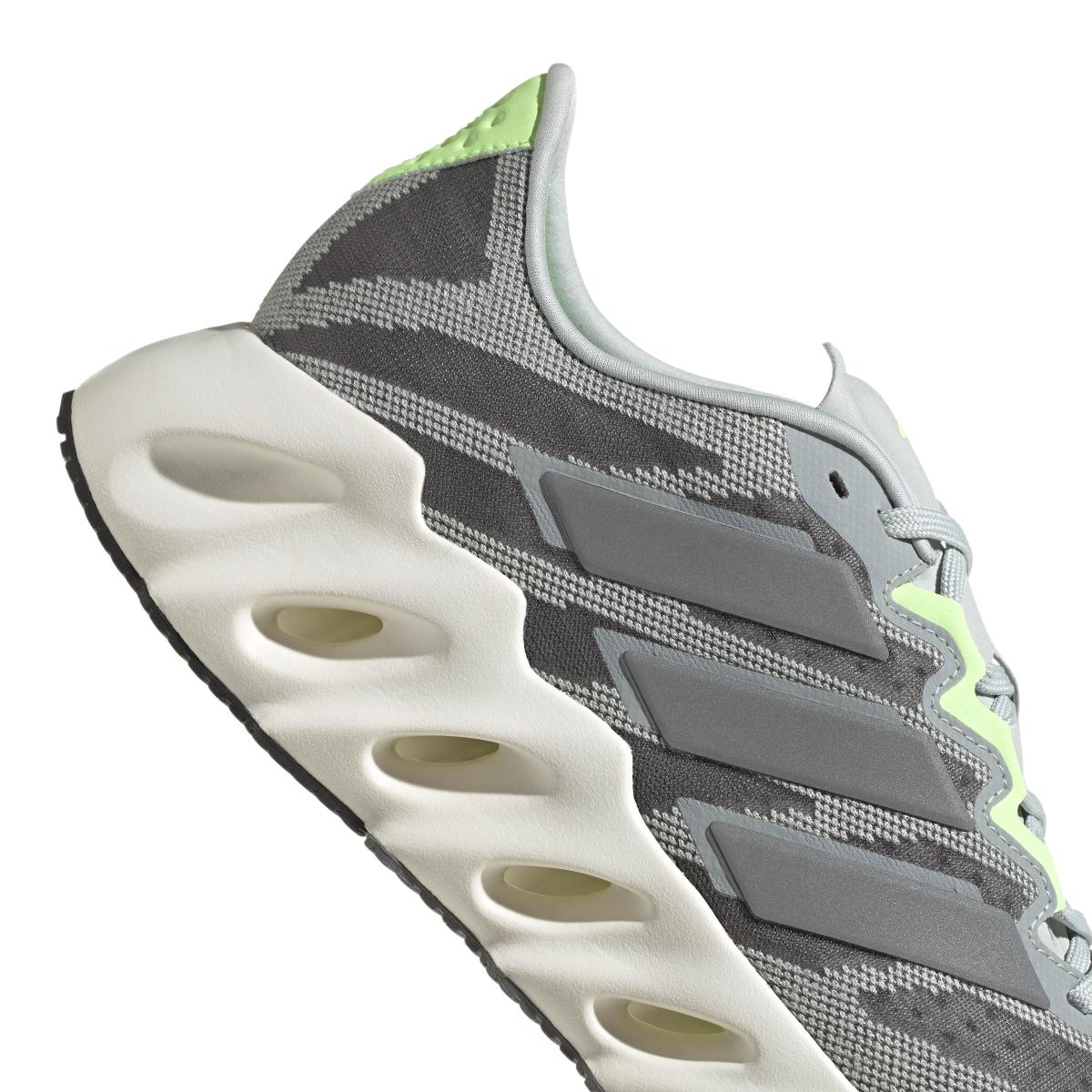 product/a/d/adidas_id2635_9_footwear_photography_detail_view_2_white.jpg