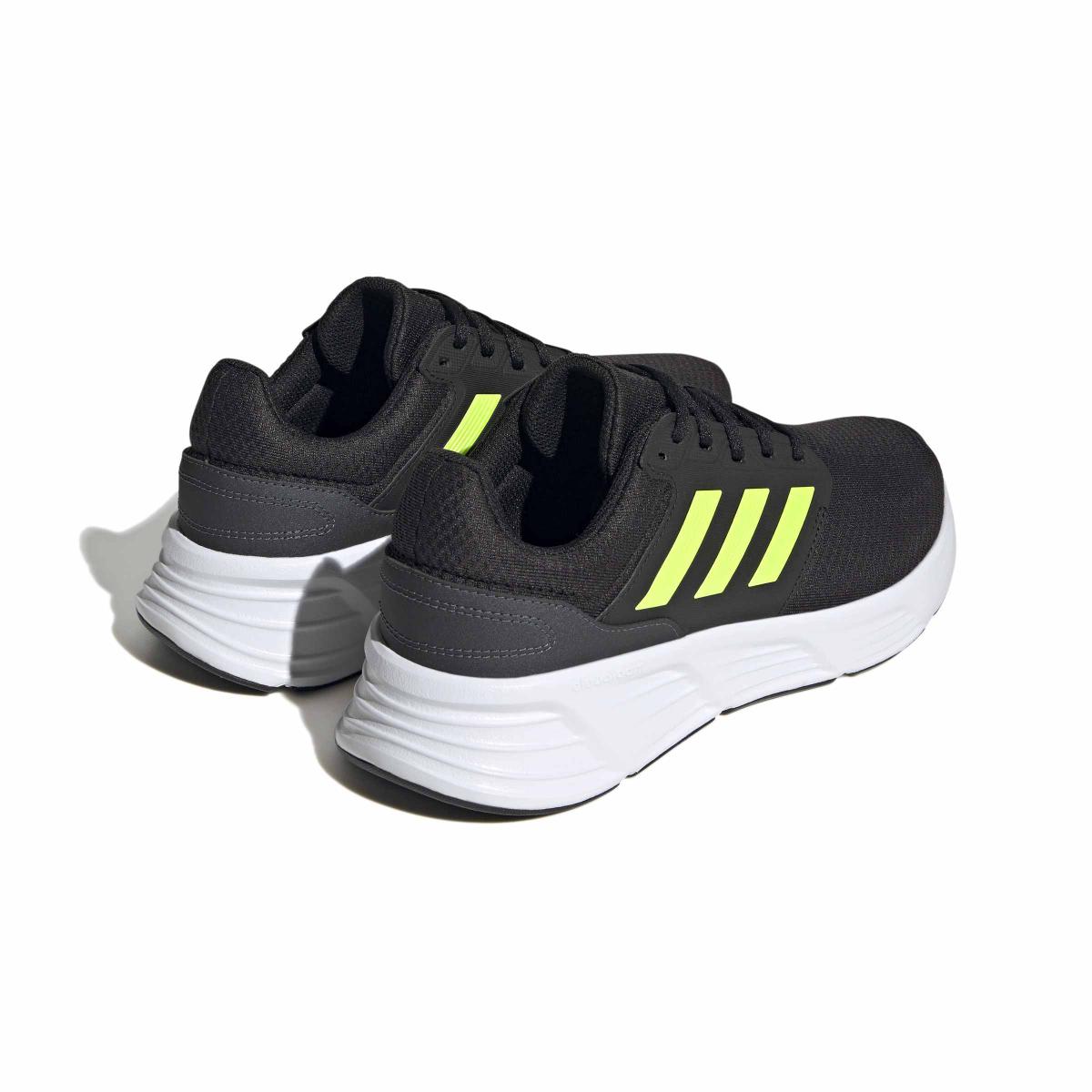 product/a/d/adidas_ie1974_7_footwear_photography_back_lateral_top_view_white-nw091625.jpg