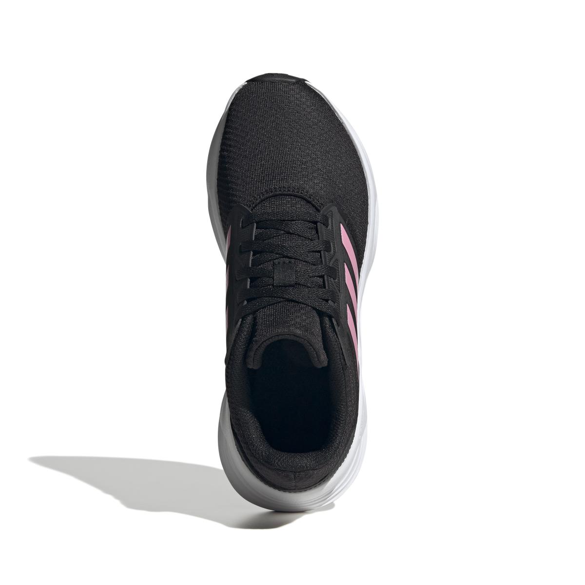product/a/d/adidas_ie8149_3_footwear_photography_top_portrait_view_white.jpg