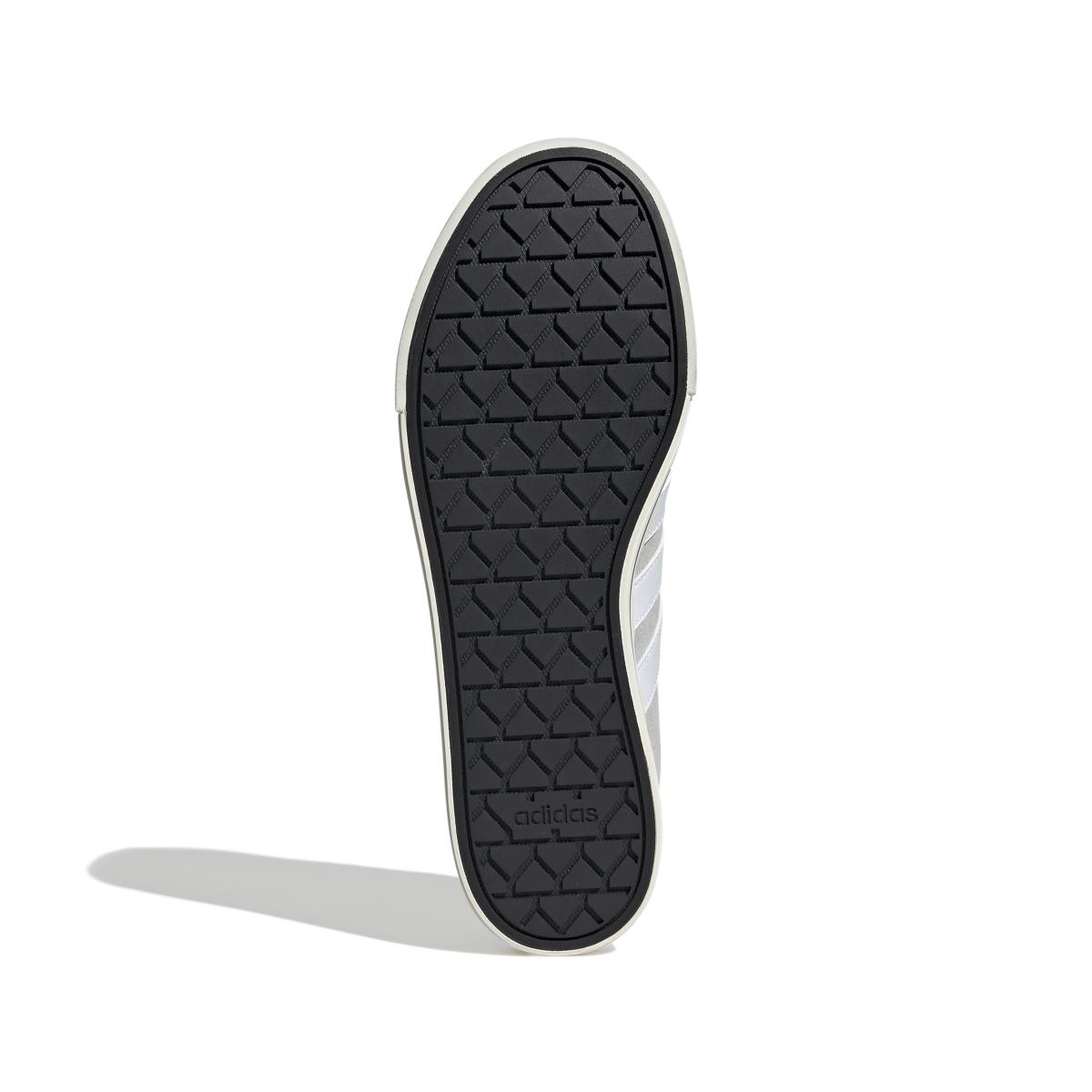 product/a/d/adidas_if4504_4_footwear_photography_bottom_view_white.jpg