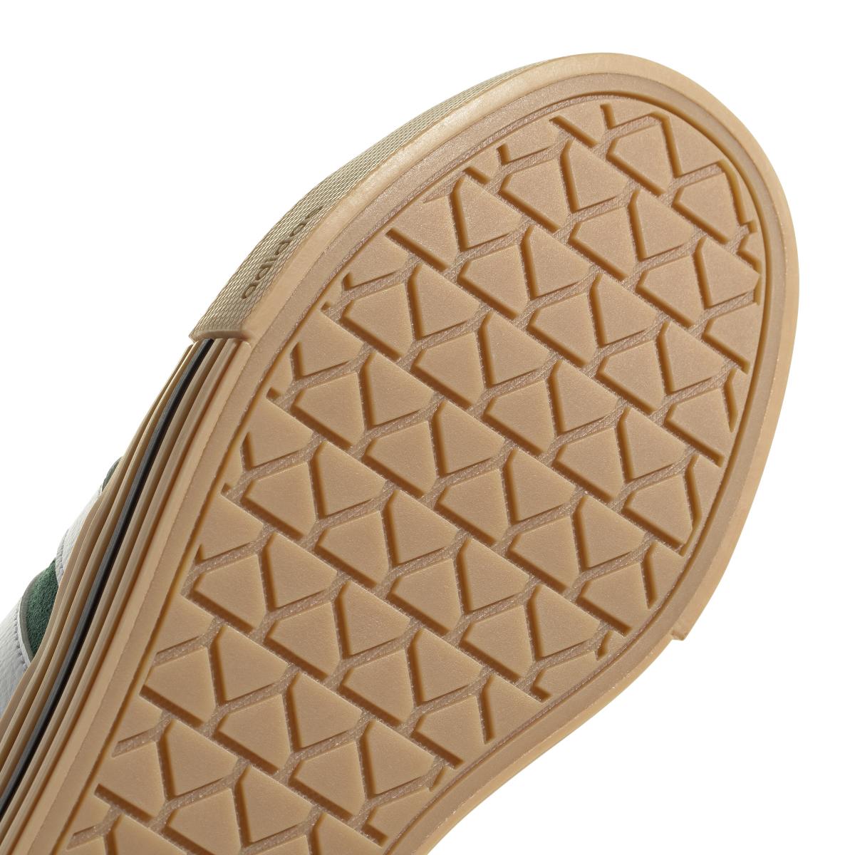 product/a/d/adidas_if4510_9_footwear_photography_detail_view_2_white.jpg