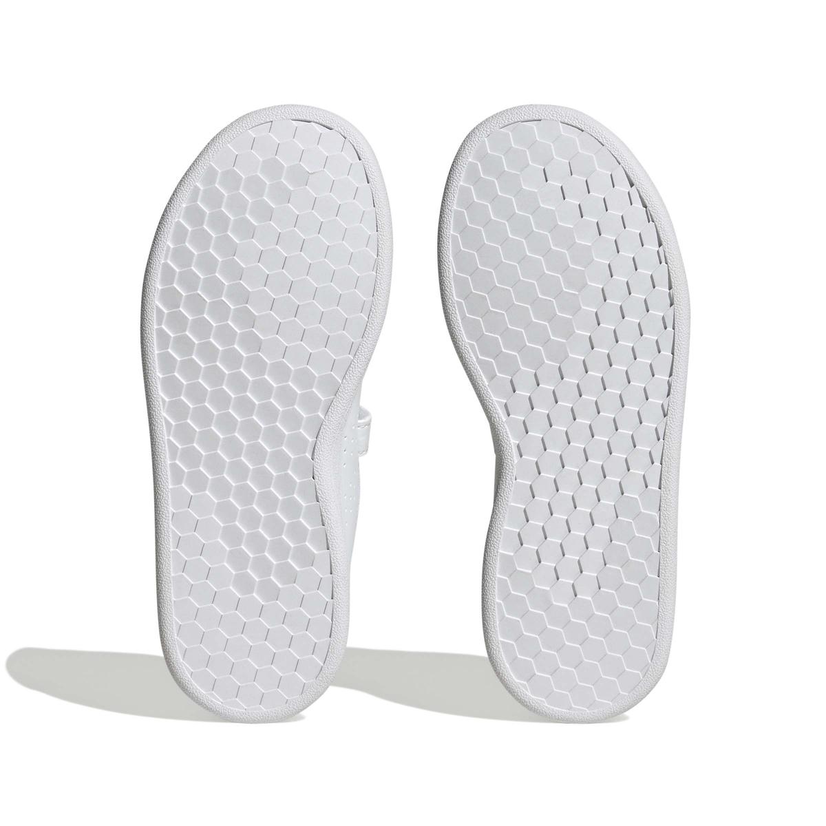 product/a/d/adidas_ig2521_4_footwear_photography_bottom_view_white-nw091625.jpg