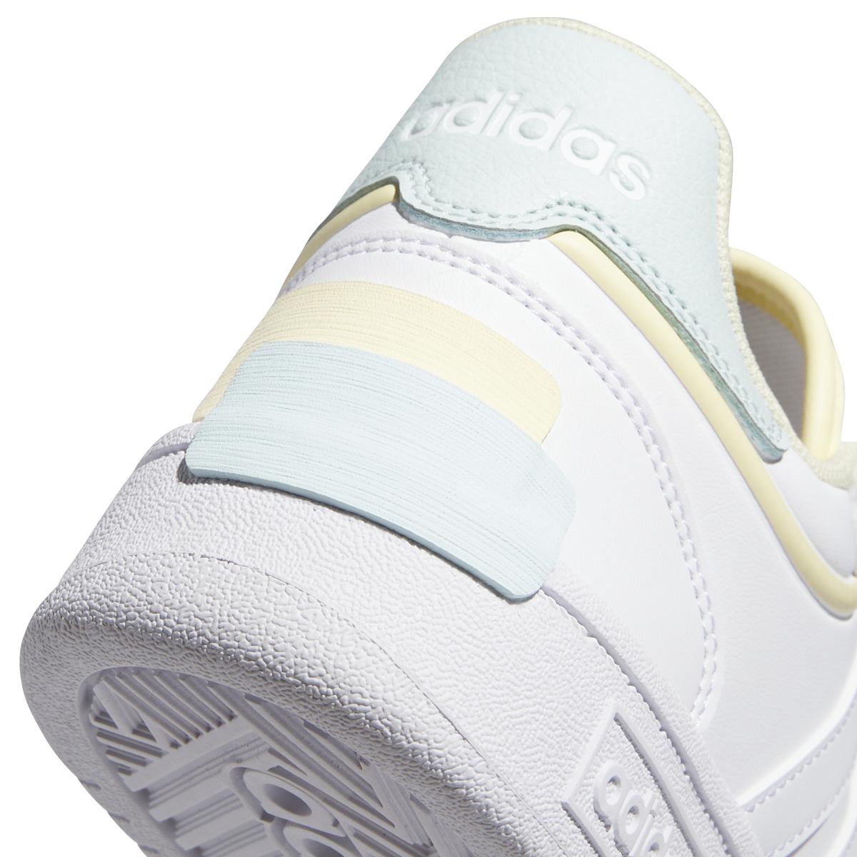 product/a/d/adidas_ih0165_8_footwear_photography_detail_view_1_white.jpg