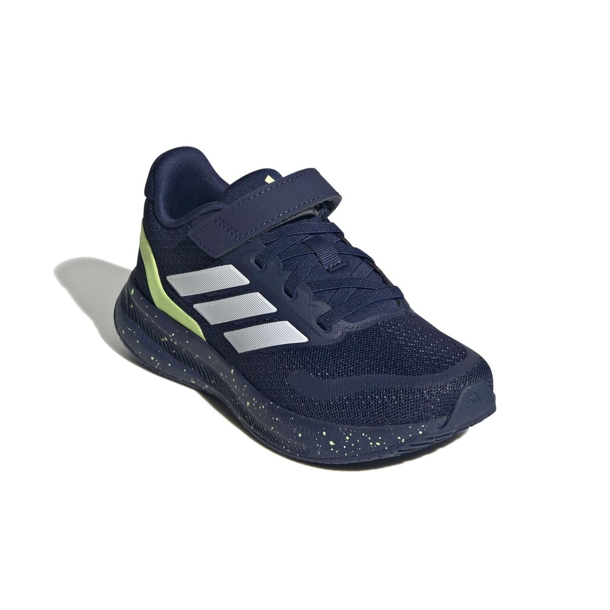 product/a/d/adidas_ih4660_6_footwear_photography_front_lateral_top_view_white-nw091625.jpg