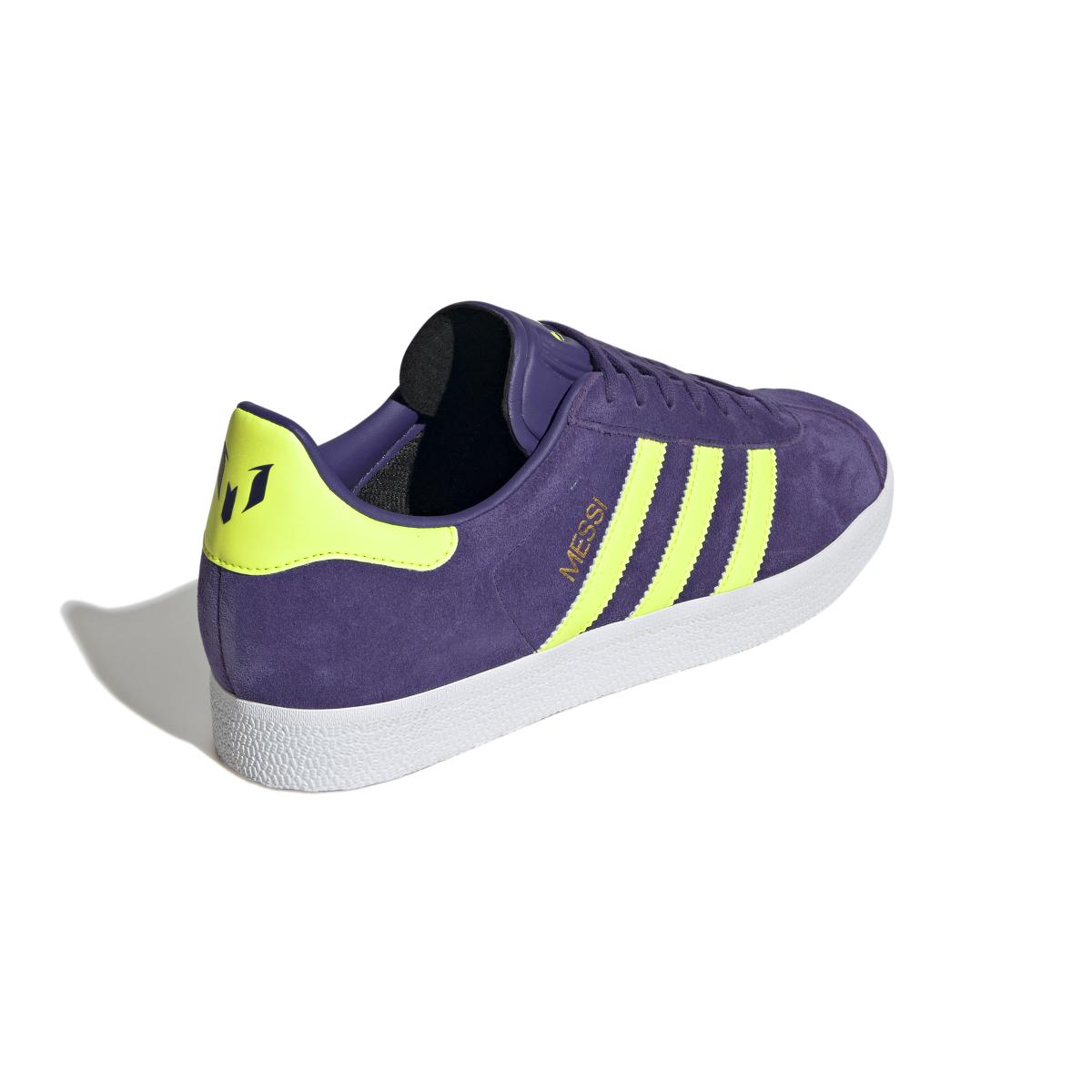 product/a/d/adidas_ih8164_6_footwear_photography_back_lateral_top_view_white.jpg