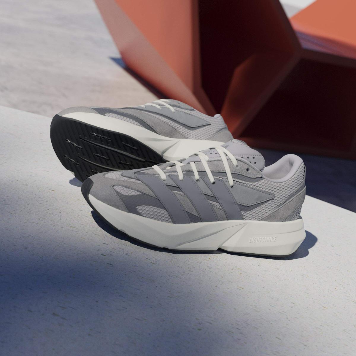 product/a/d/adidas_ih8607_19_footwear_photography_heromrktng_view_4-nw091625.jpg