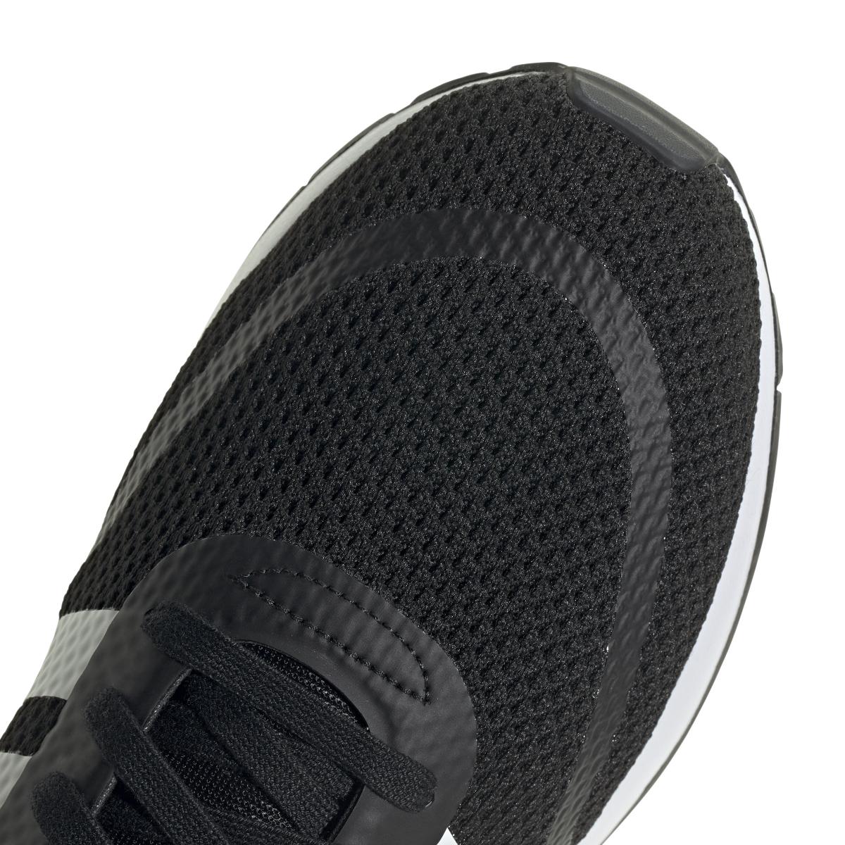 product/a/d/adidas_ih8875_8_footwear_photography_detail_view_1_white-nw052424.jpg