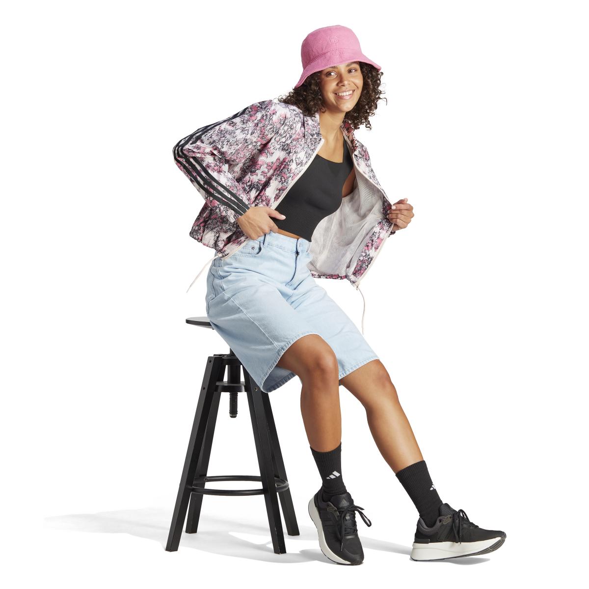 product/a/d/adidas_im2455_6_apparel_on_model_walking_view_white-nw0324.jpg