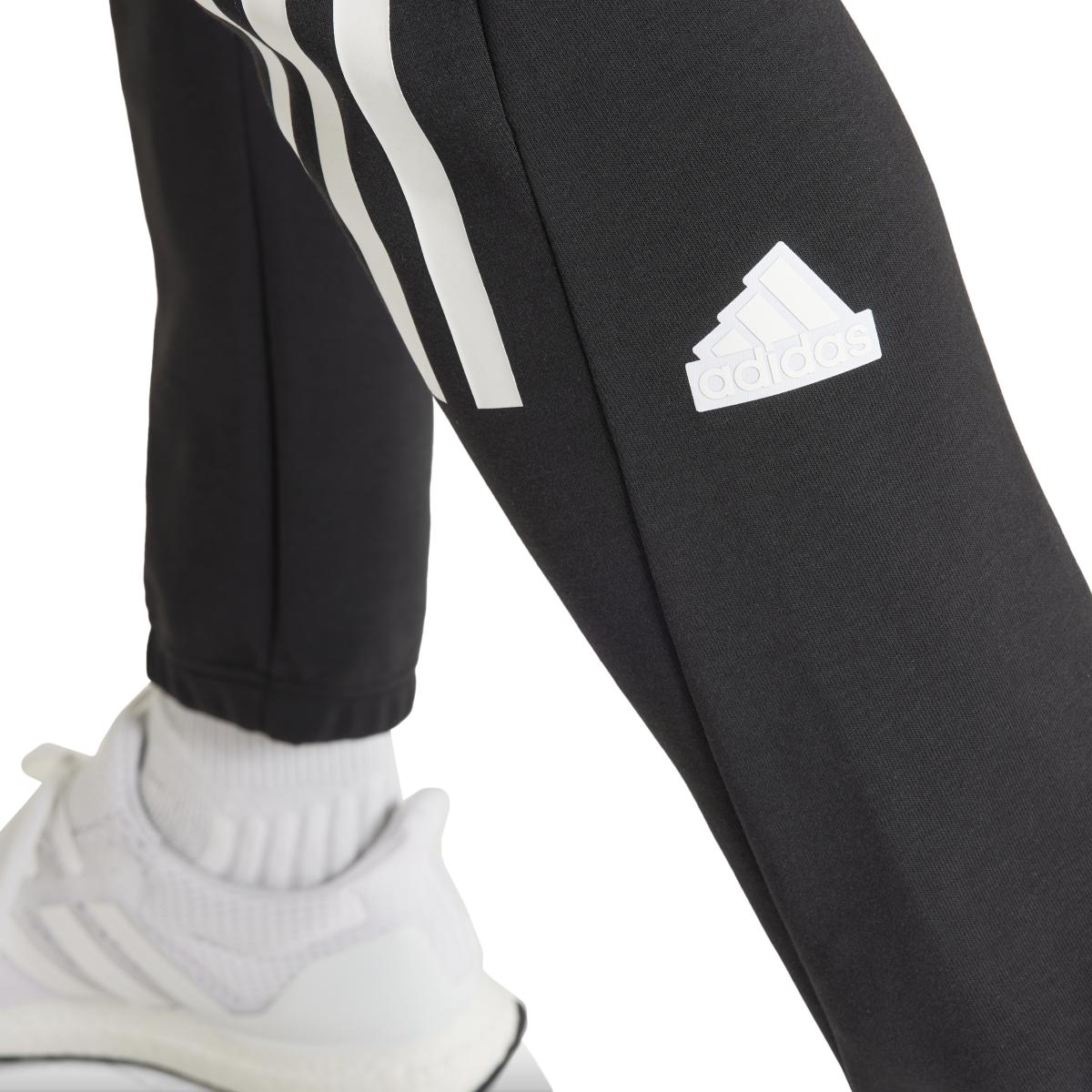 product/a/d/adidas_in3310_8_apparel_on_model_detail_view_2_white.jpg