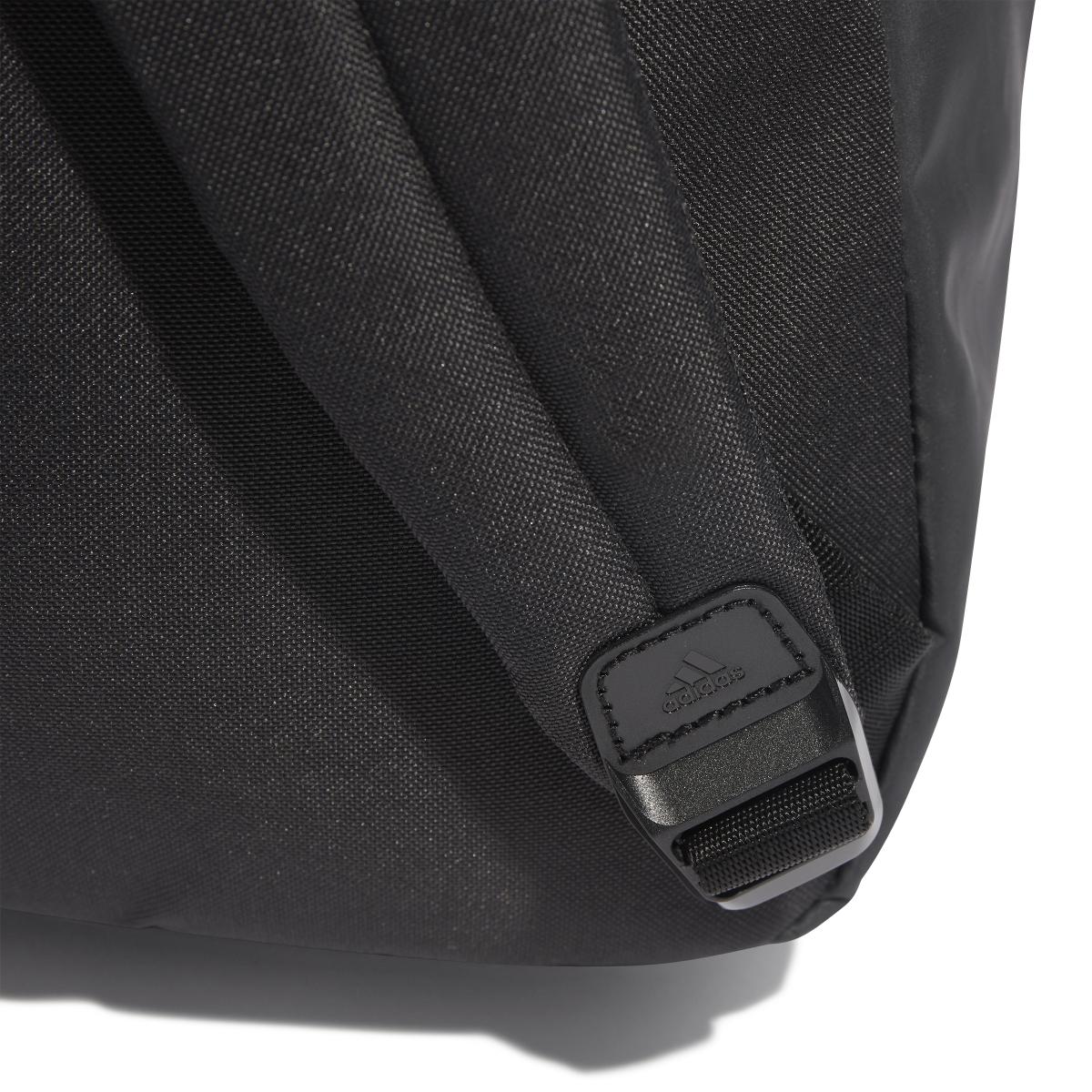 product/a/d/adidas_ip9887_5_hardware_photography_detail_view_2_white.jpg
