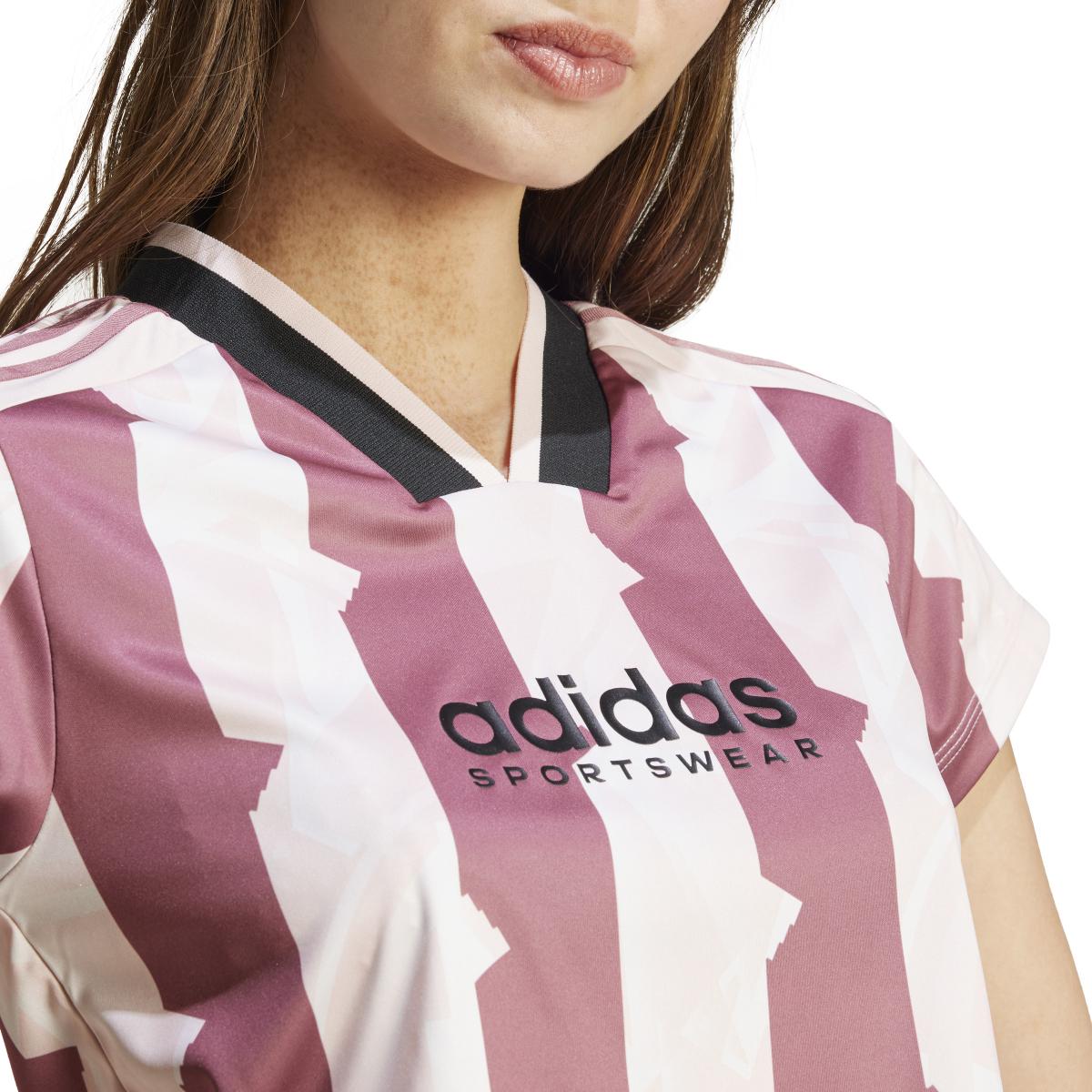 product/a/d/adidas_ix3520_7_apparel_on_model_detail_view_1_white.jpg