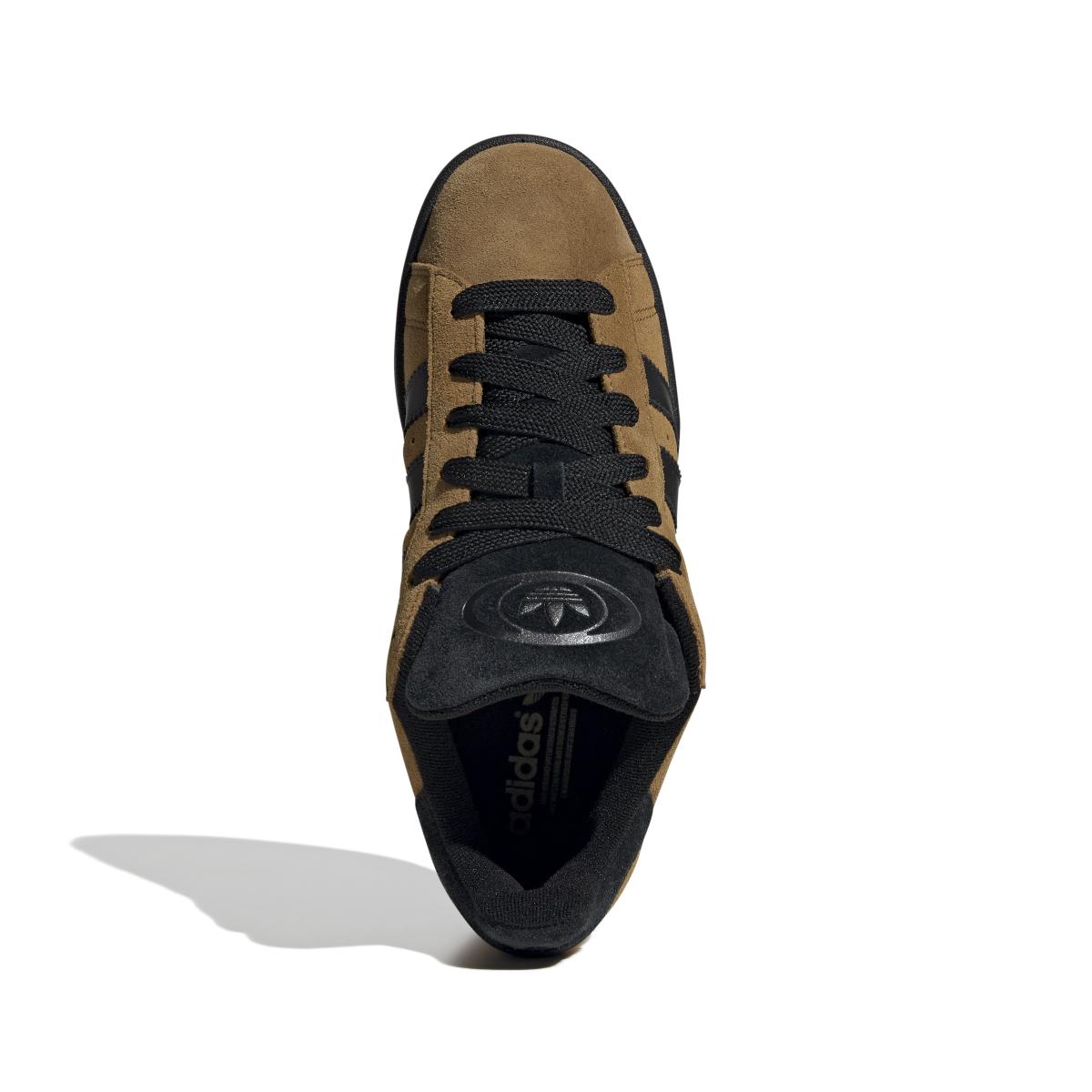 product/a/d/adidas_jh8998_3_footwear_photography_top_portrait_view_white.jpg