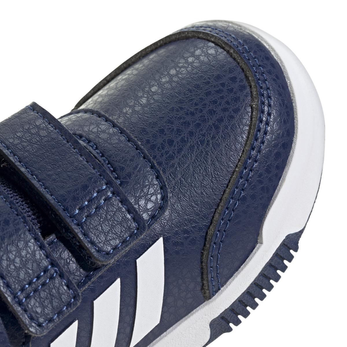 product/a/d/adidas_jh9528_9_footwear_photography_detail_view_2_white-nw091625.jpg