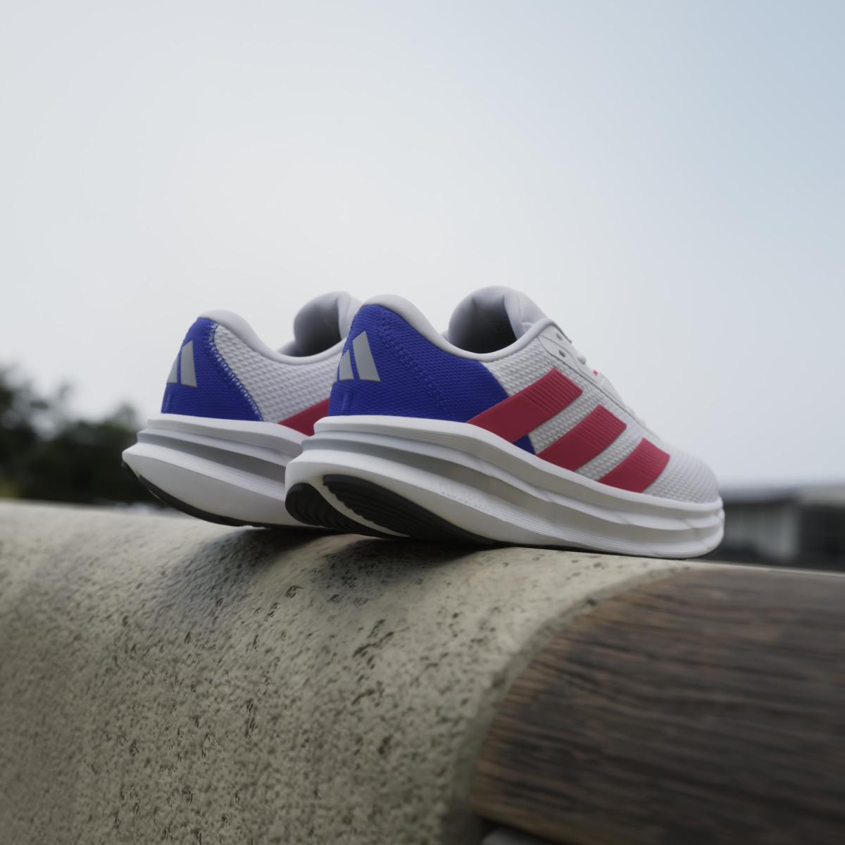product/a/d/adidas_ji4600_19_footwear_photography_heromrktng_view_6-nw091625.jpg