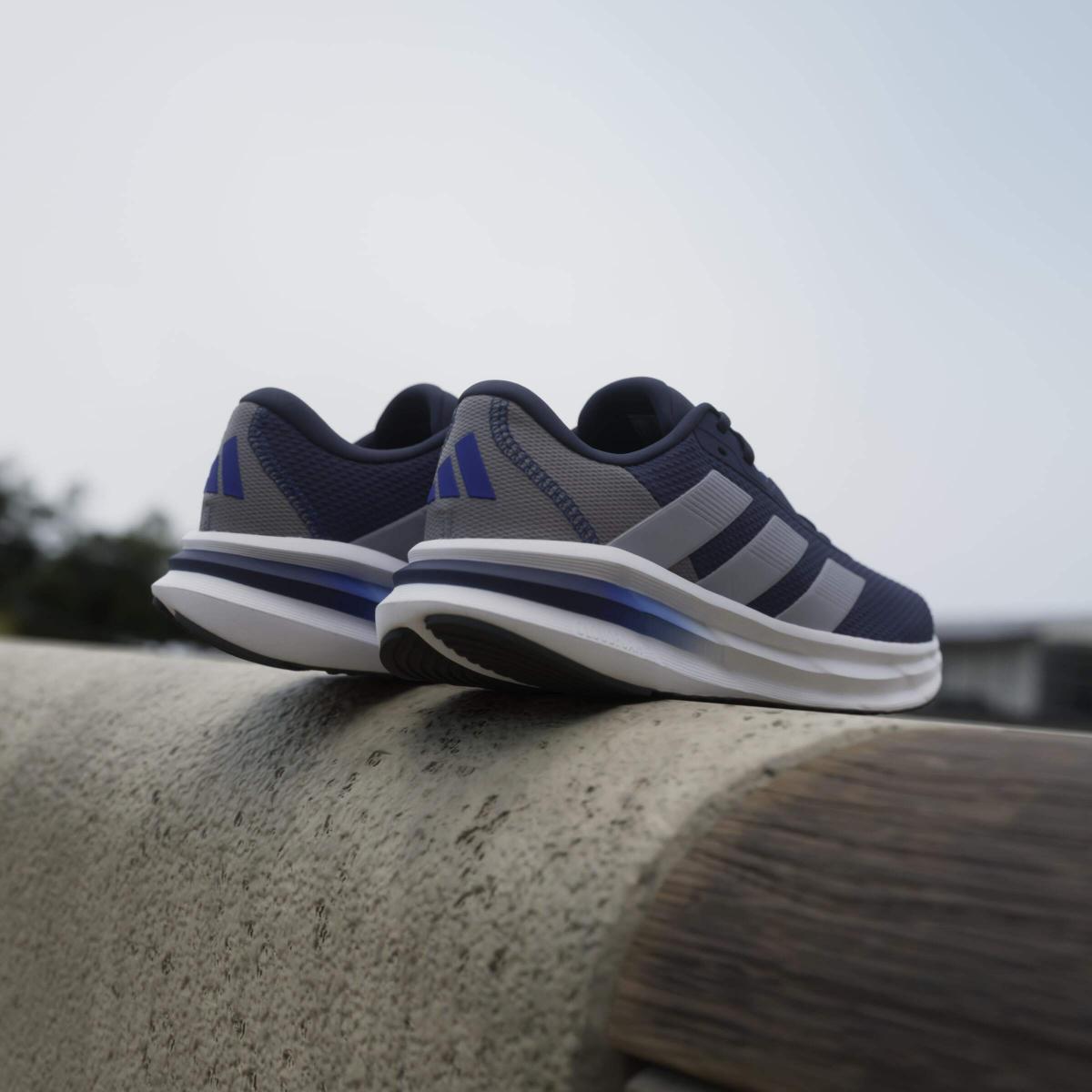 product/a/d/adidas_ji4601_19_footwear_photography_heromrktng_view_6-nw091625.jpg