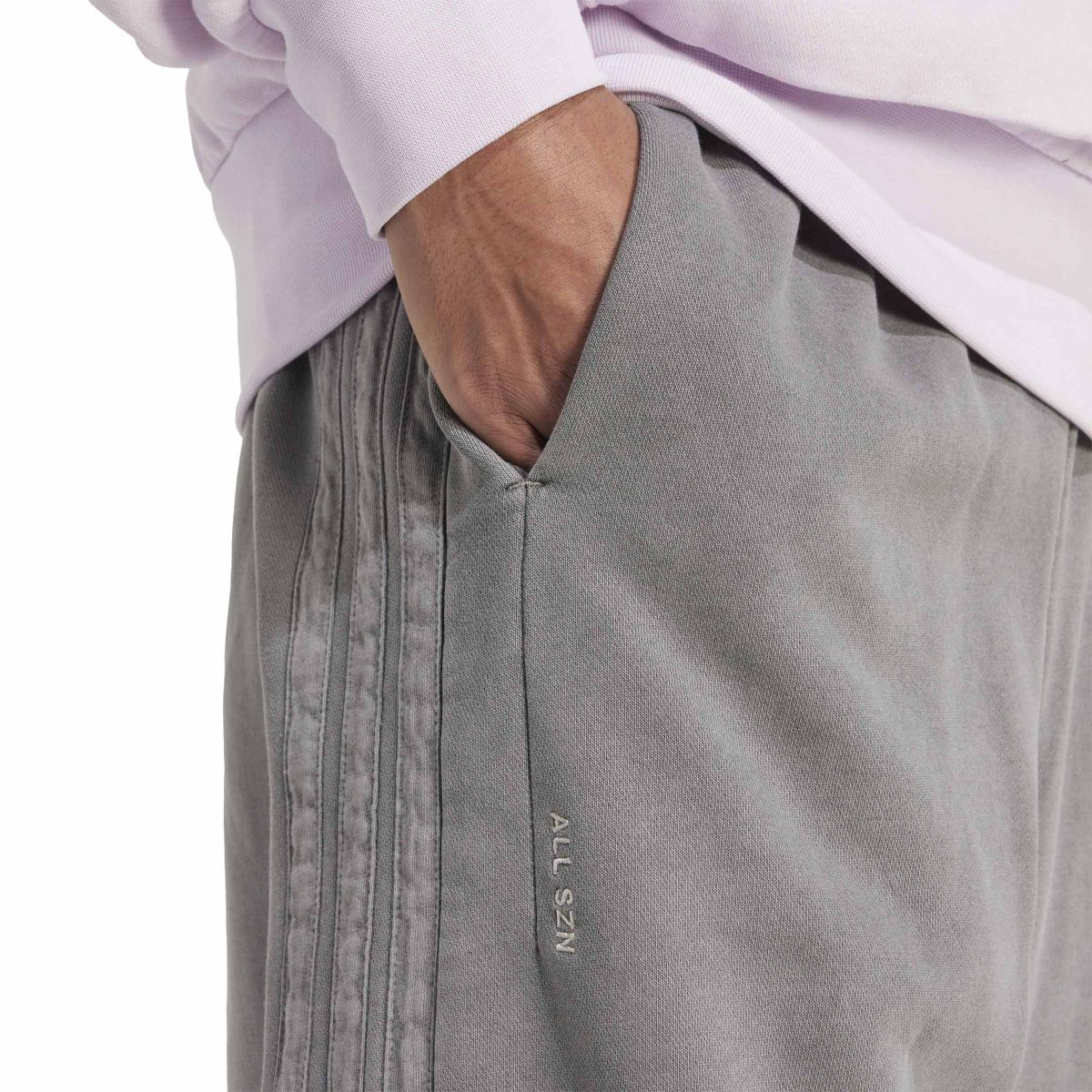 product/a/d/adidas_jl6534_5_apparel_on_model_detail_view_1_white.jpg