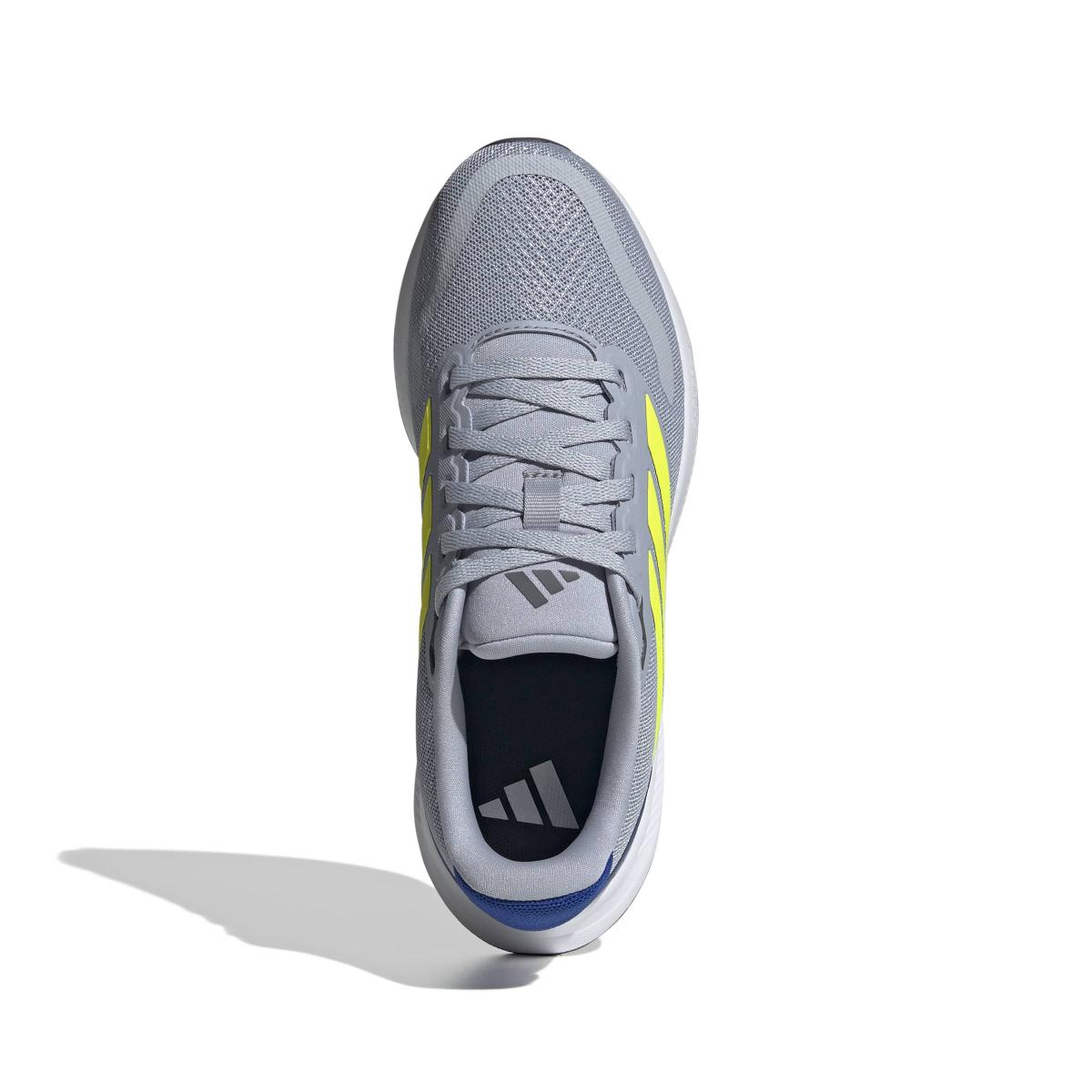 product/a/d/adidas_jp5140_3_footwear_photography_top_portrait_view_white-nw091625.jpg
