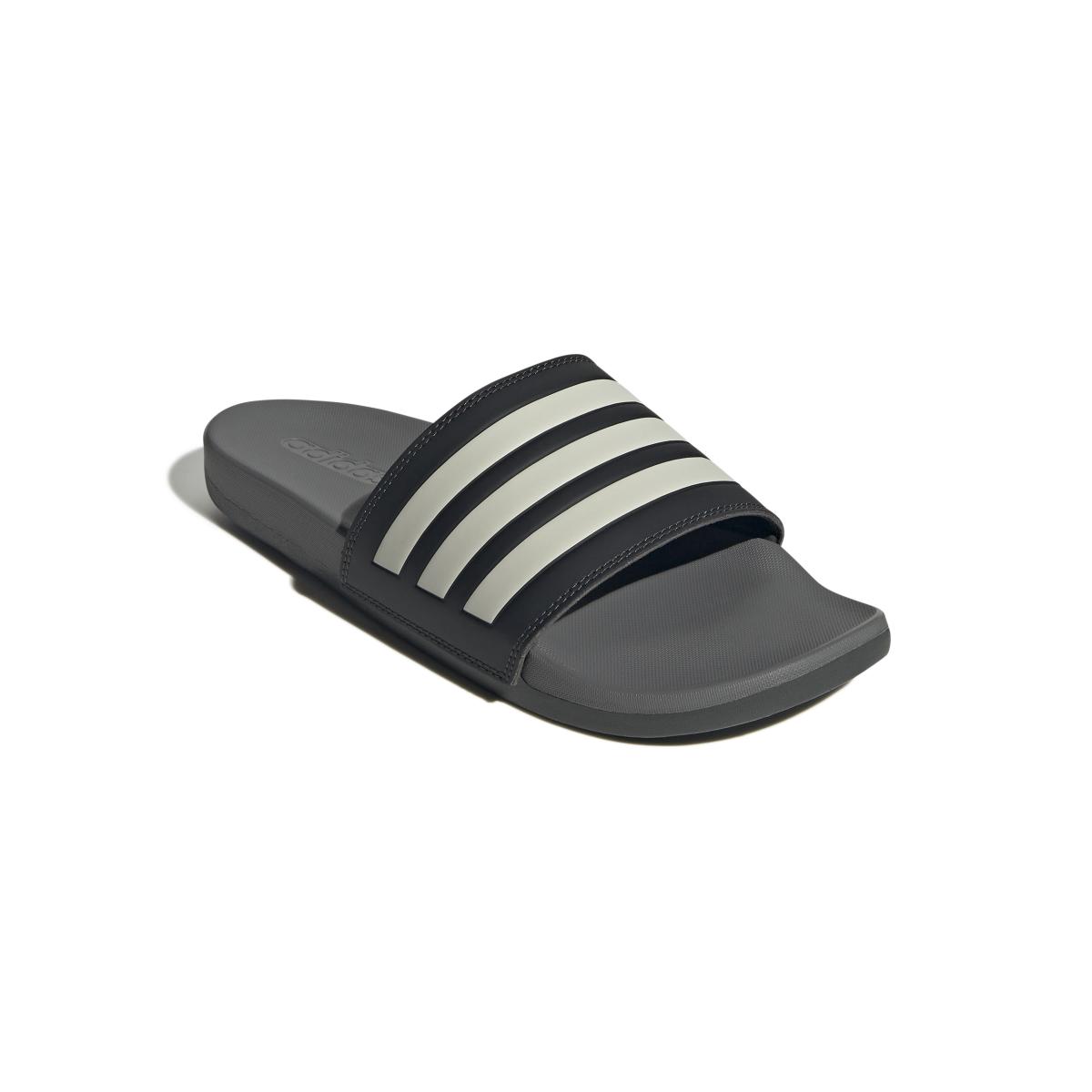product/a/d/adidas_jp5734_6_footwear_photography_front_lateral_top_view_white-nw091625.jpg