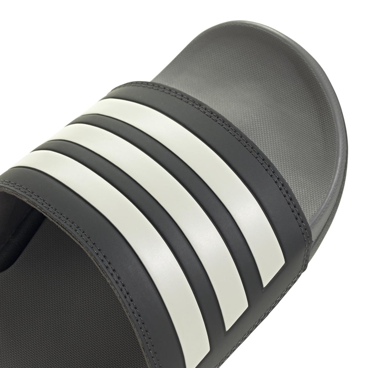 product/a/d/adidas_jp5734_8_footwear_photography_detail_view_1_white-nw091625.jpg