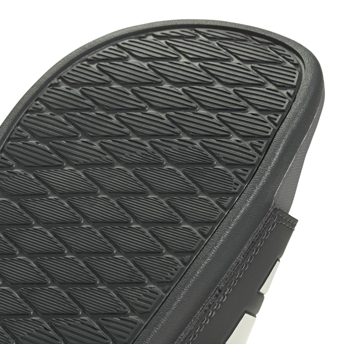 product/a/d/adidas_jp5734_9_footwear_photography_detail_view_2_white-nw091625.jpg