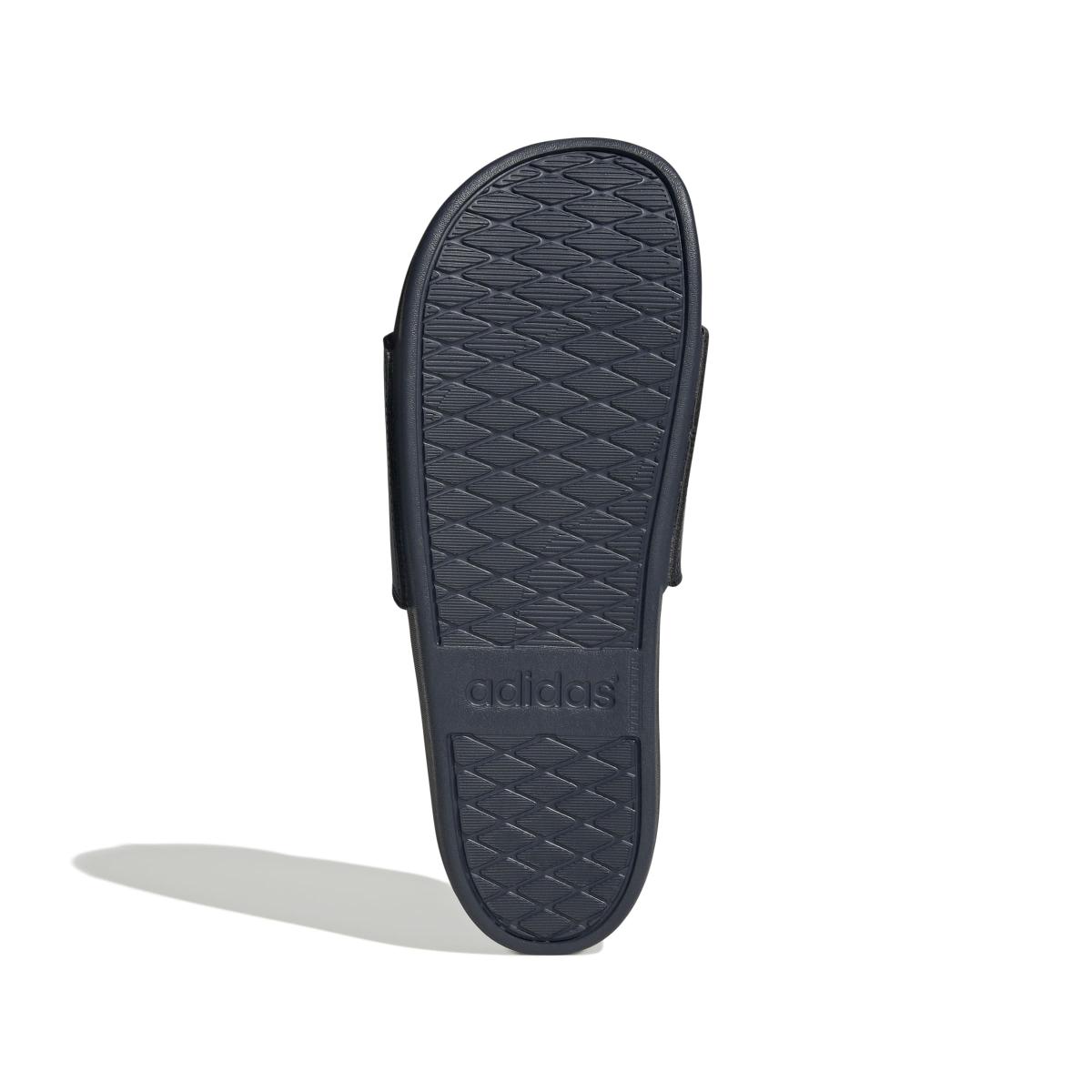 product/a/d/adidas_jp5735_4_footwear_photography_bottom_view_white-nw091625.jpg